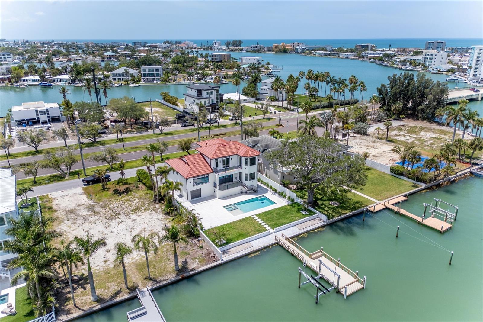4 PARADISE LN — photo 67