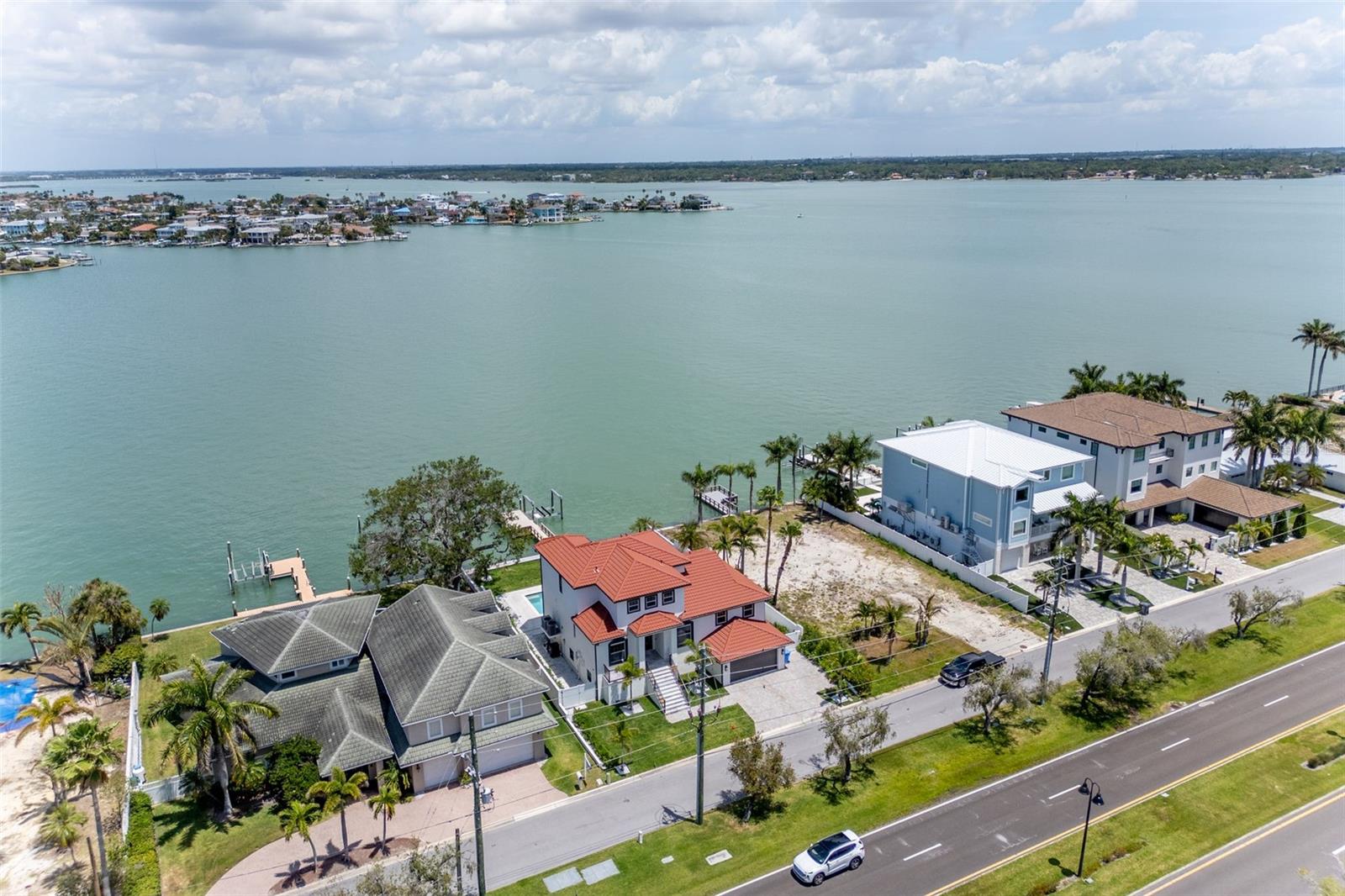 4 PARADISE LN — photo 9