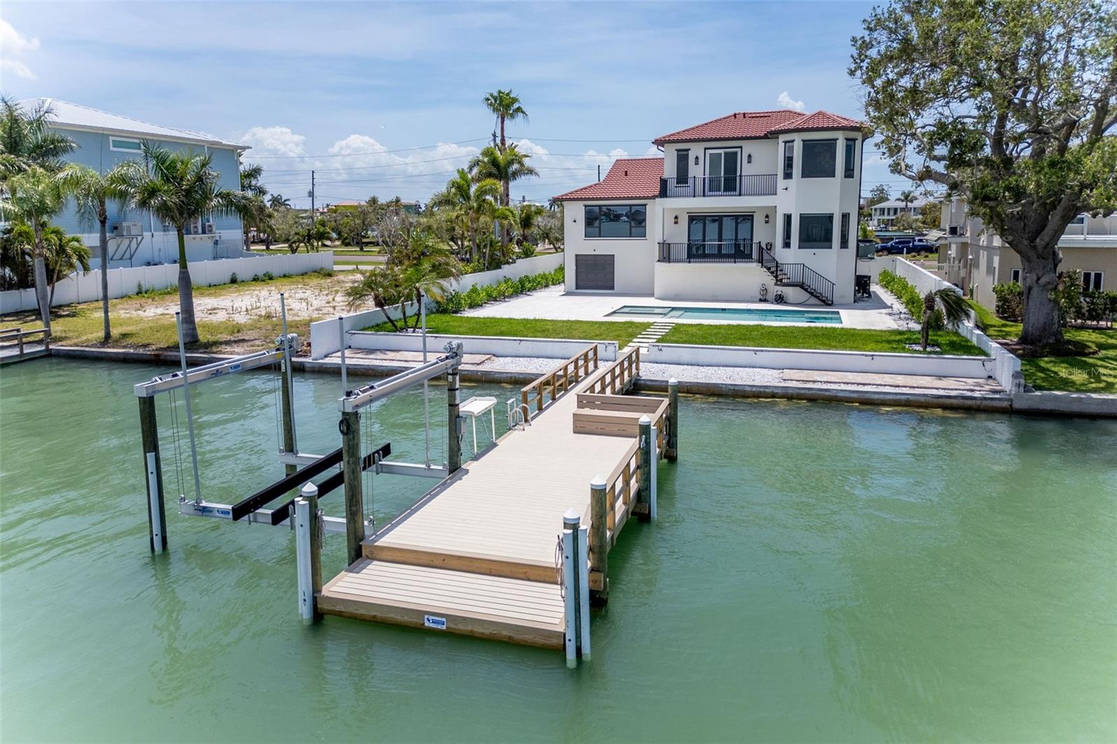 4 PARADISE LN — photo 73