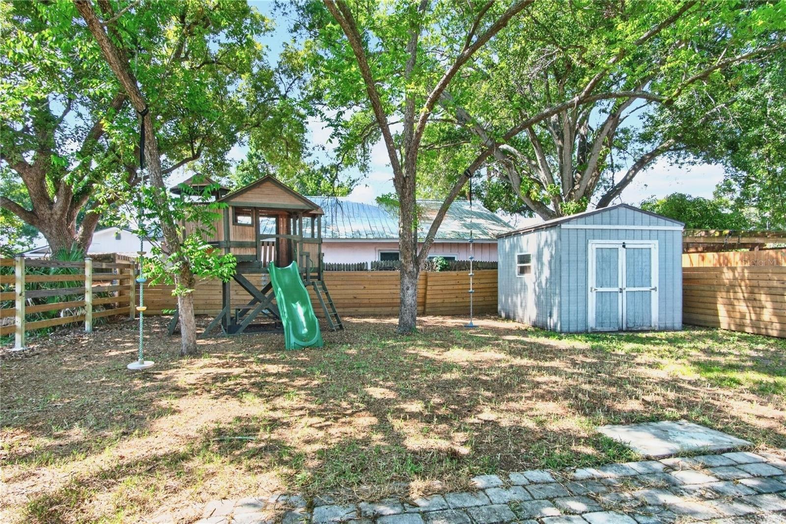 3608 W CARMEN ST — photo 27
