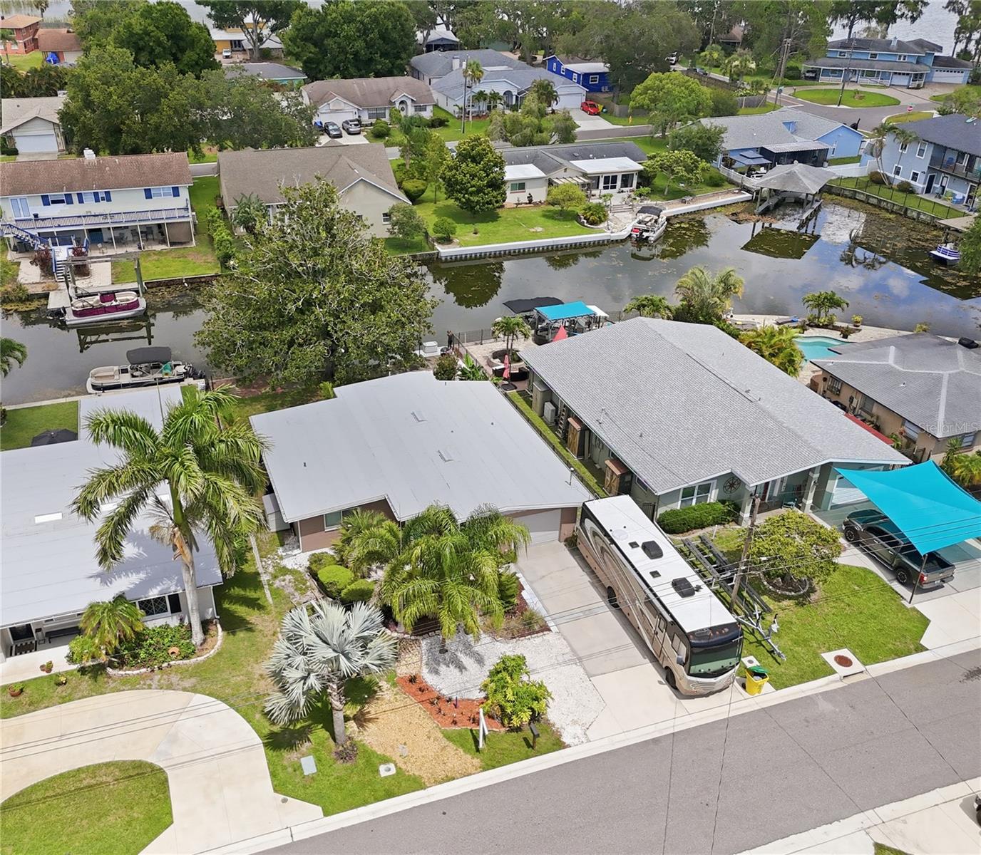 179 E CANAL DR — photo 2
