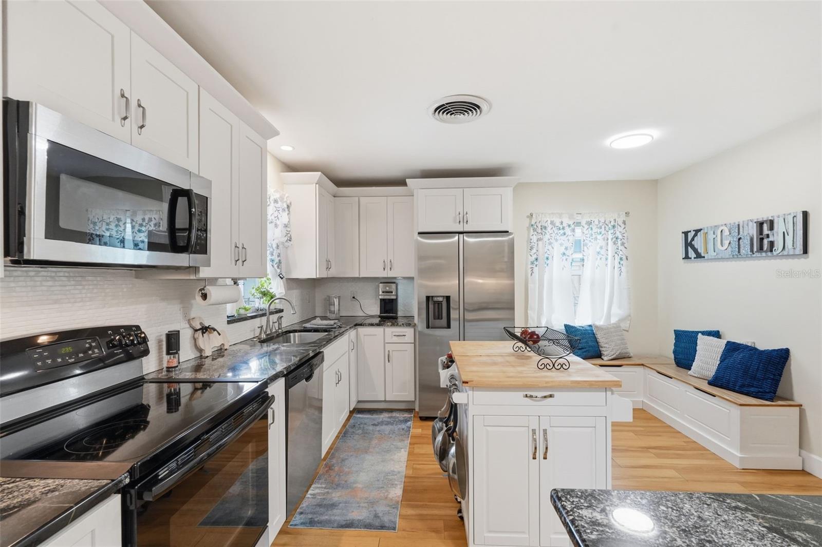 179 E CANAL DR — photo 18