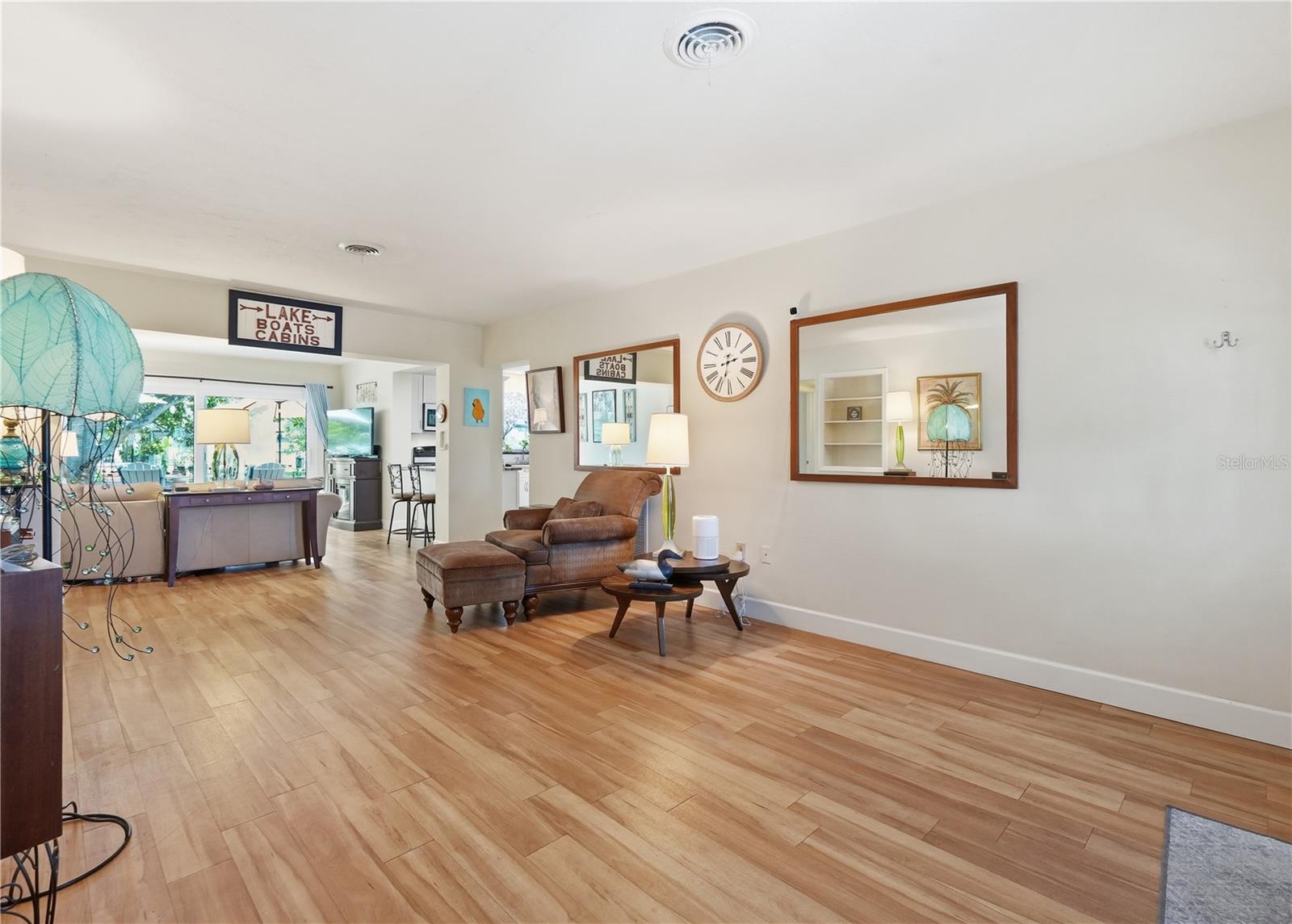 179 E CANAL DR — photo 6
