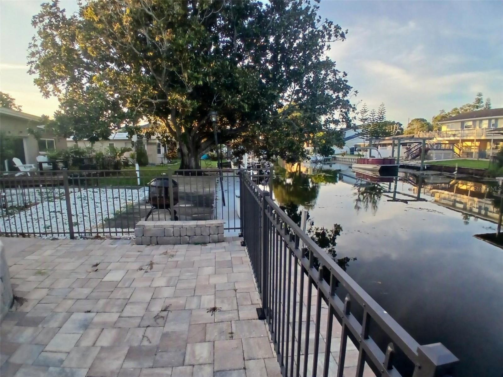 179 E CANAL DR — photo 35