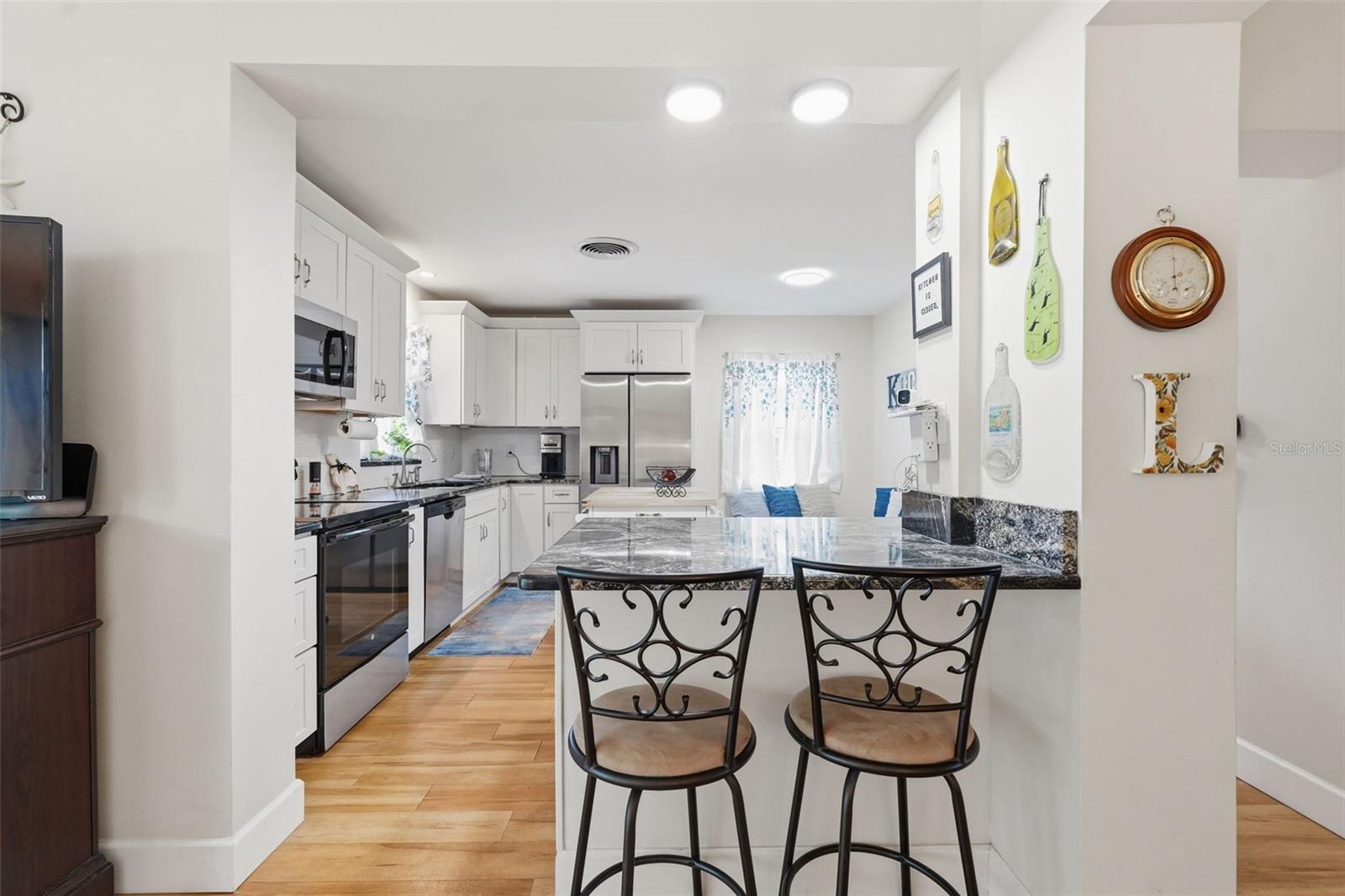 179 E CANAL DR — photo 12
