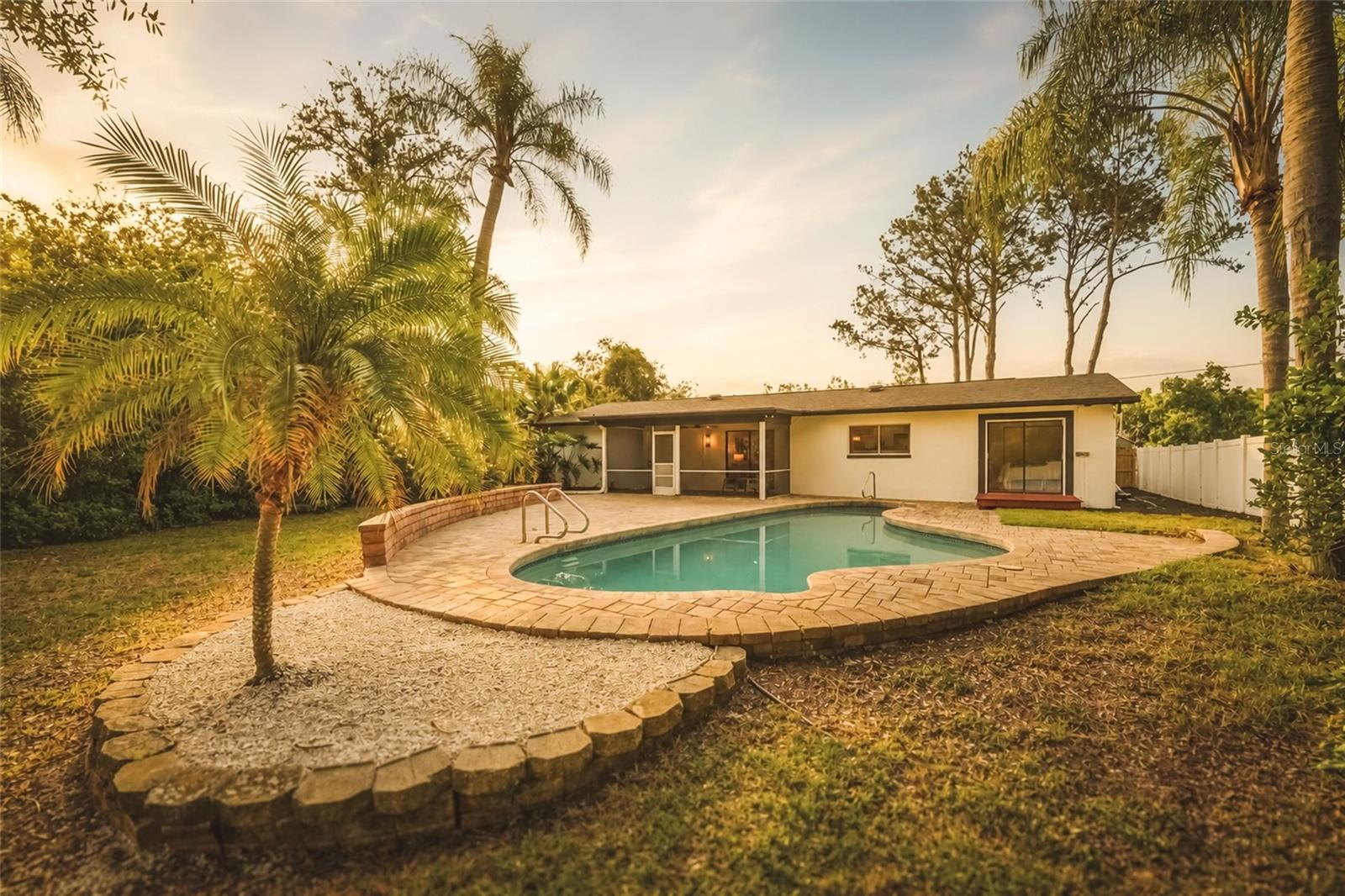 17002 PAULA LN — photo 28