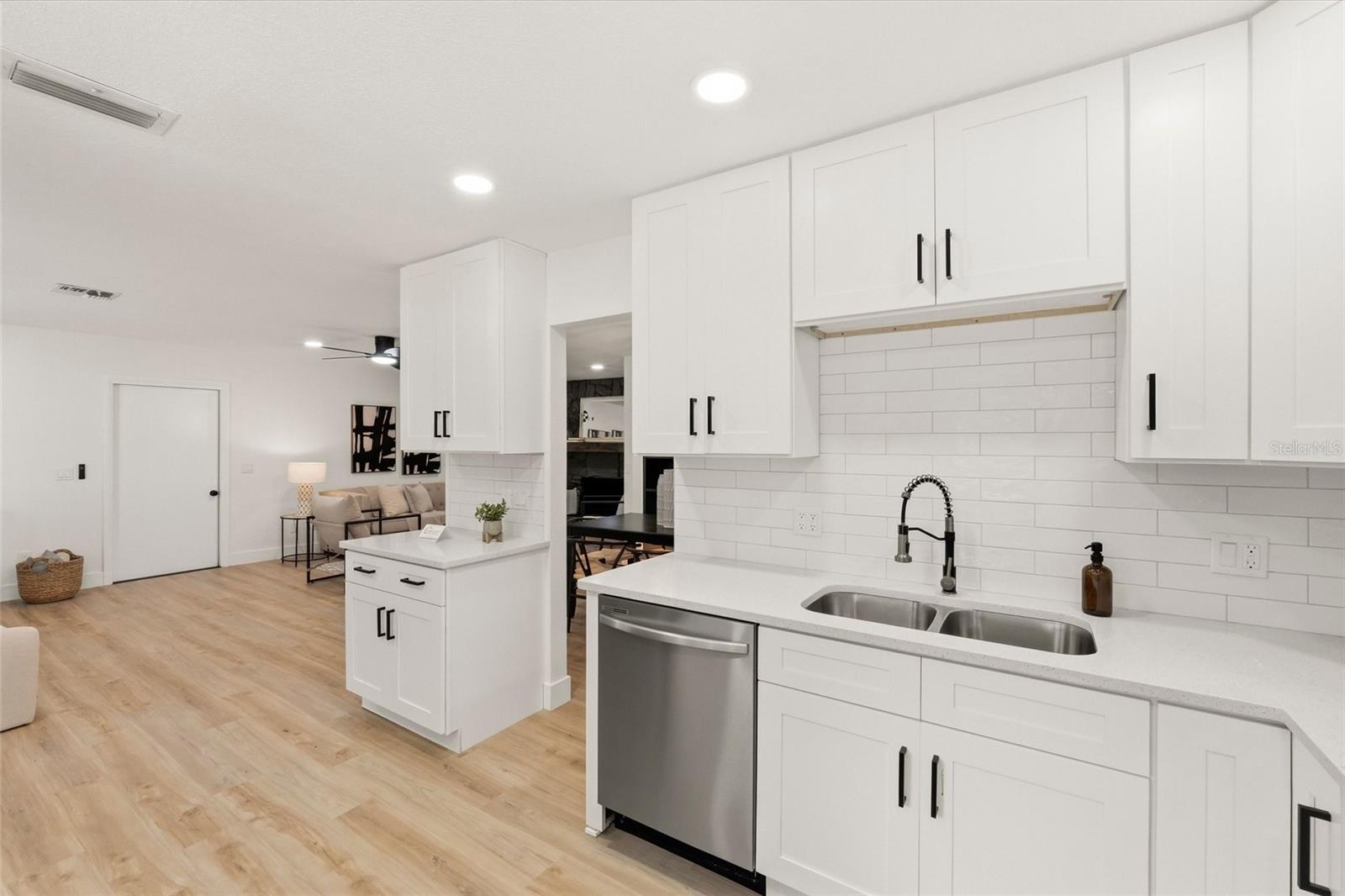 17002 PAULA LN — photo 15