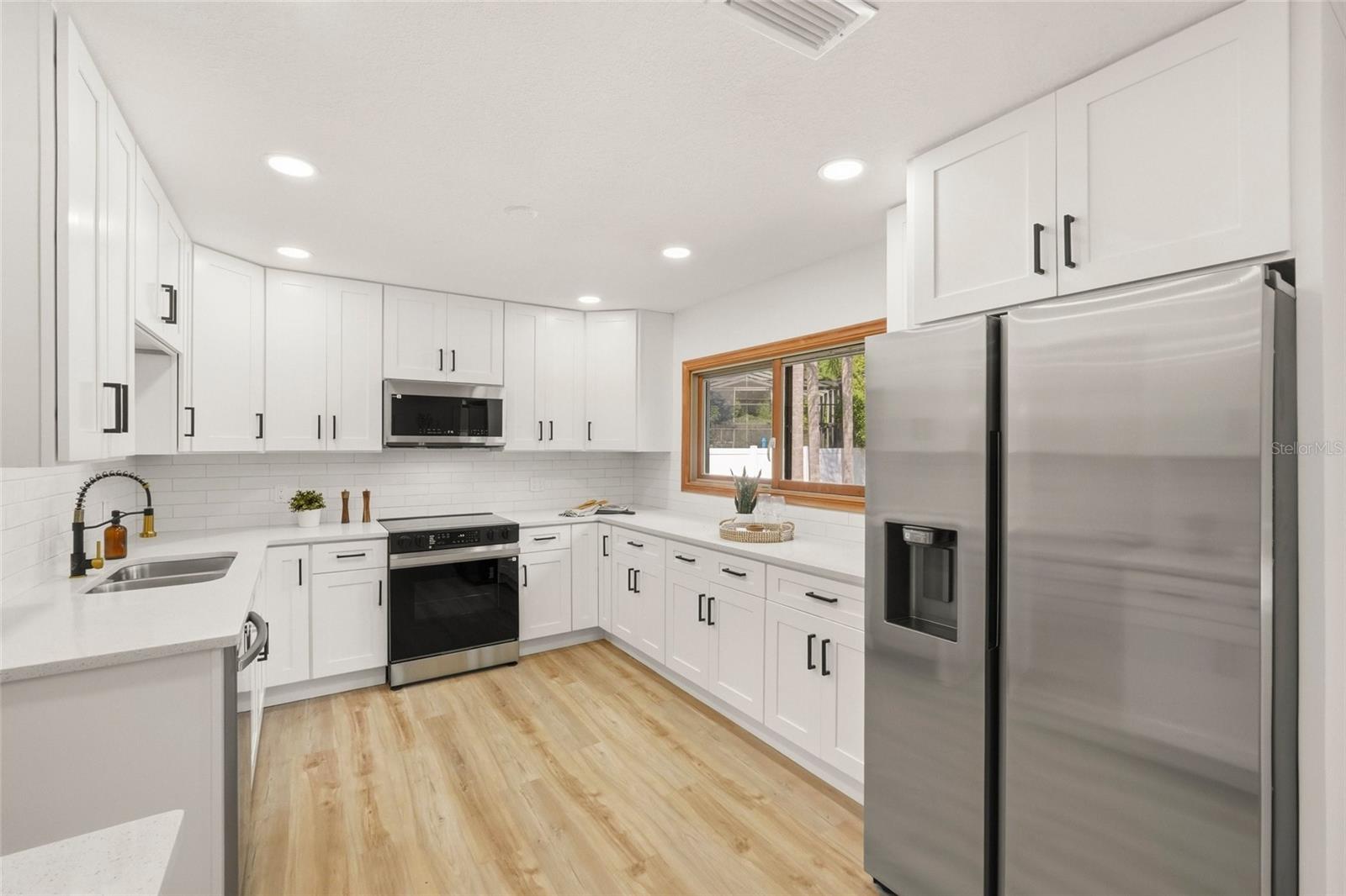 17002 PAULA LN — photo 14