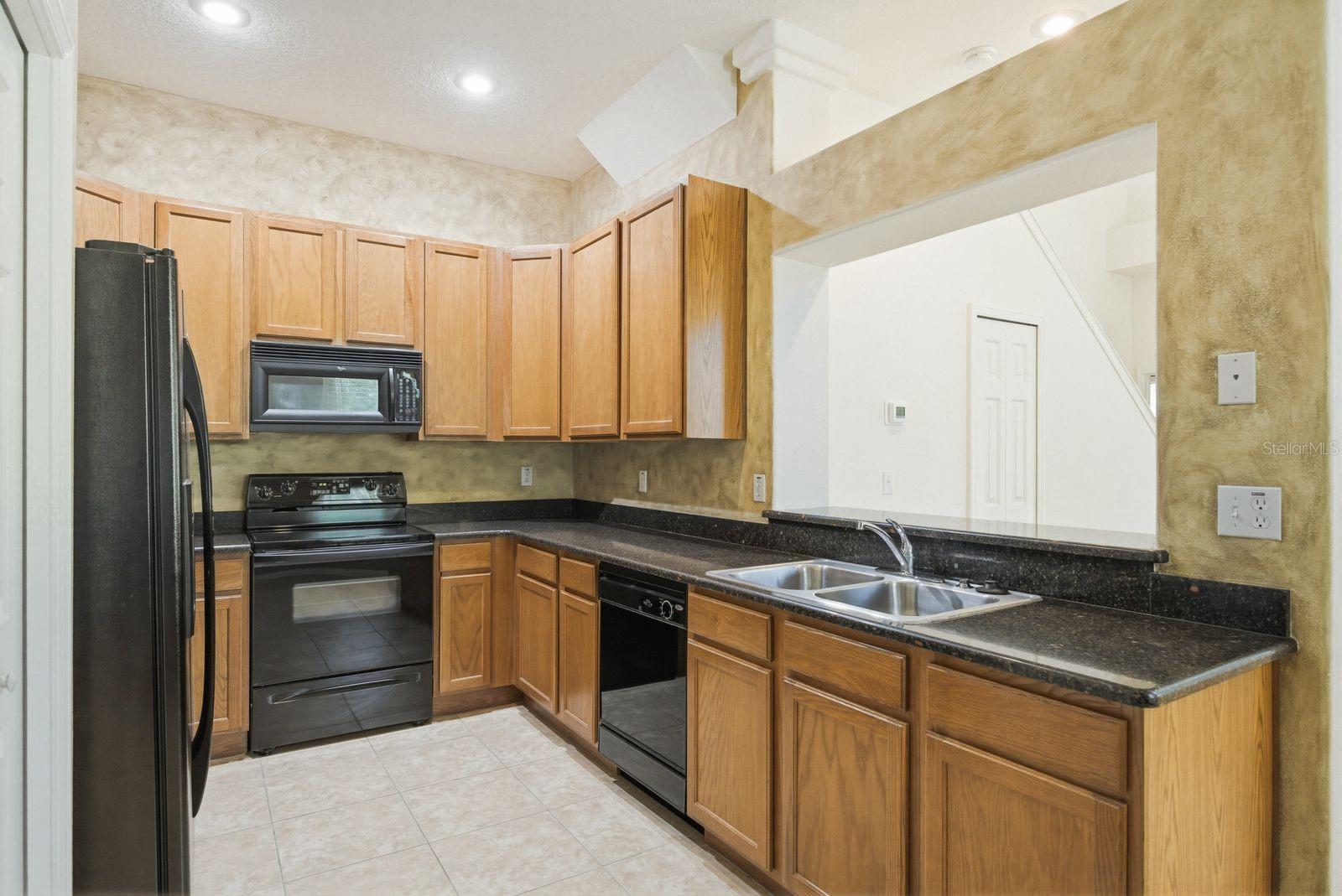 1405 RIDGE TER — photo 10