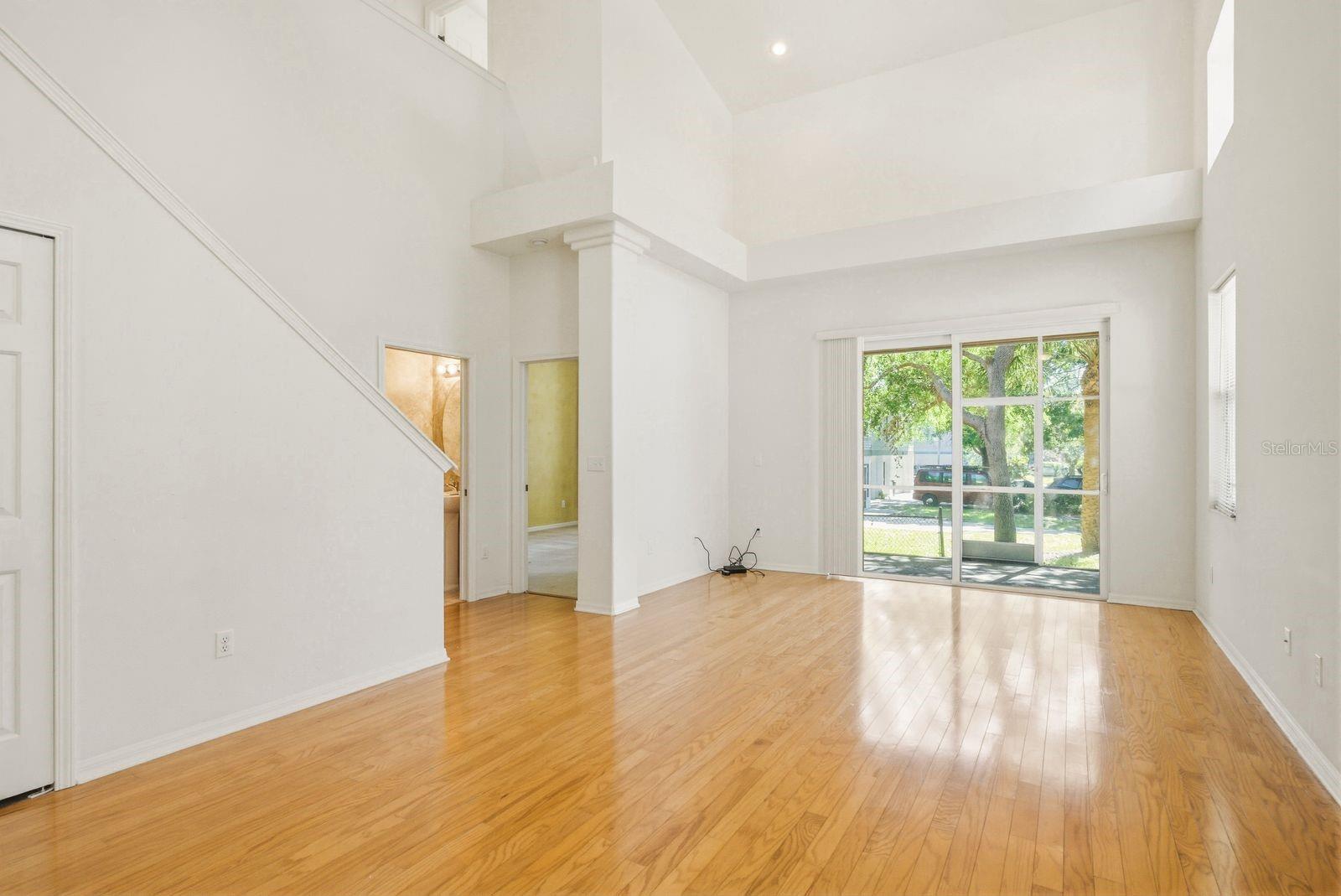 1405 RIDGE TER — photo 3