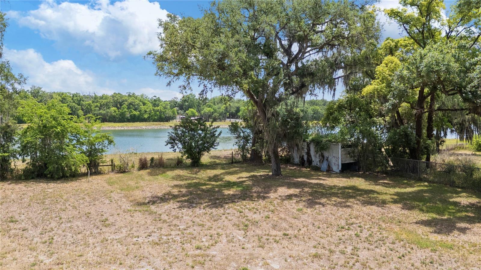 5013 GARDEN LN — photo 17