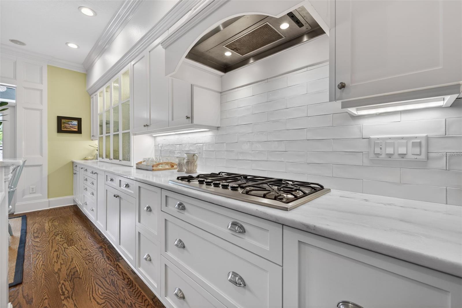 445 PARK AVE — photo 7