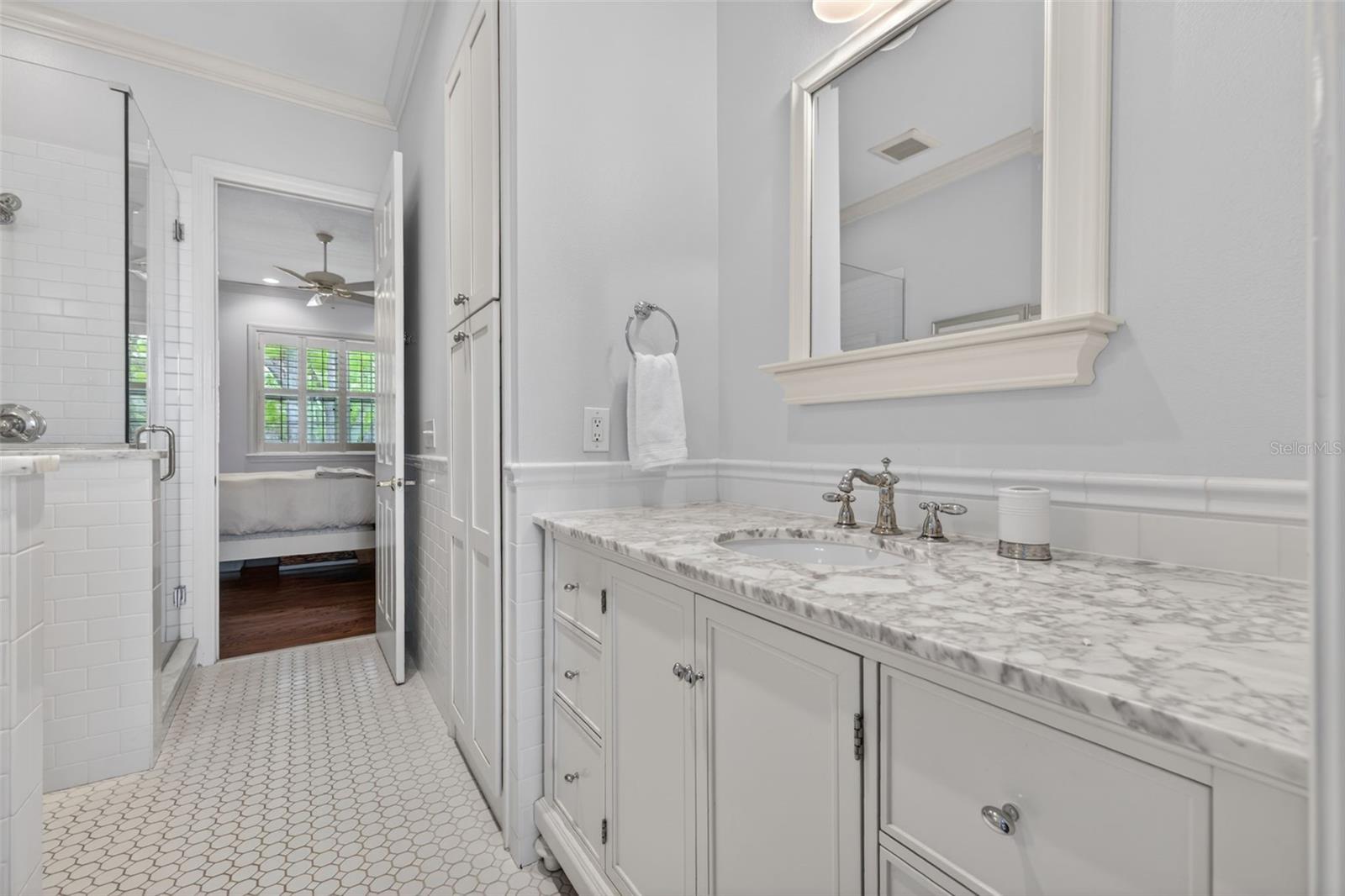 445 PARK AVE — photo 27