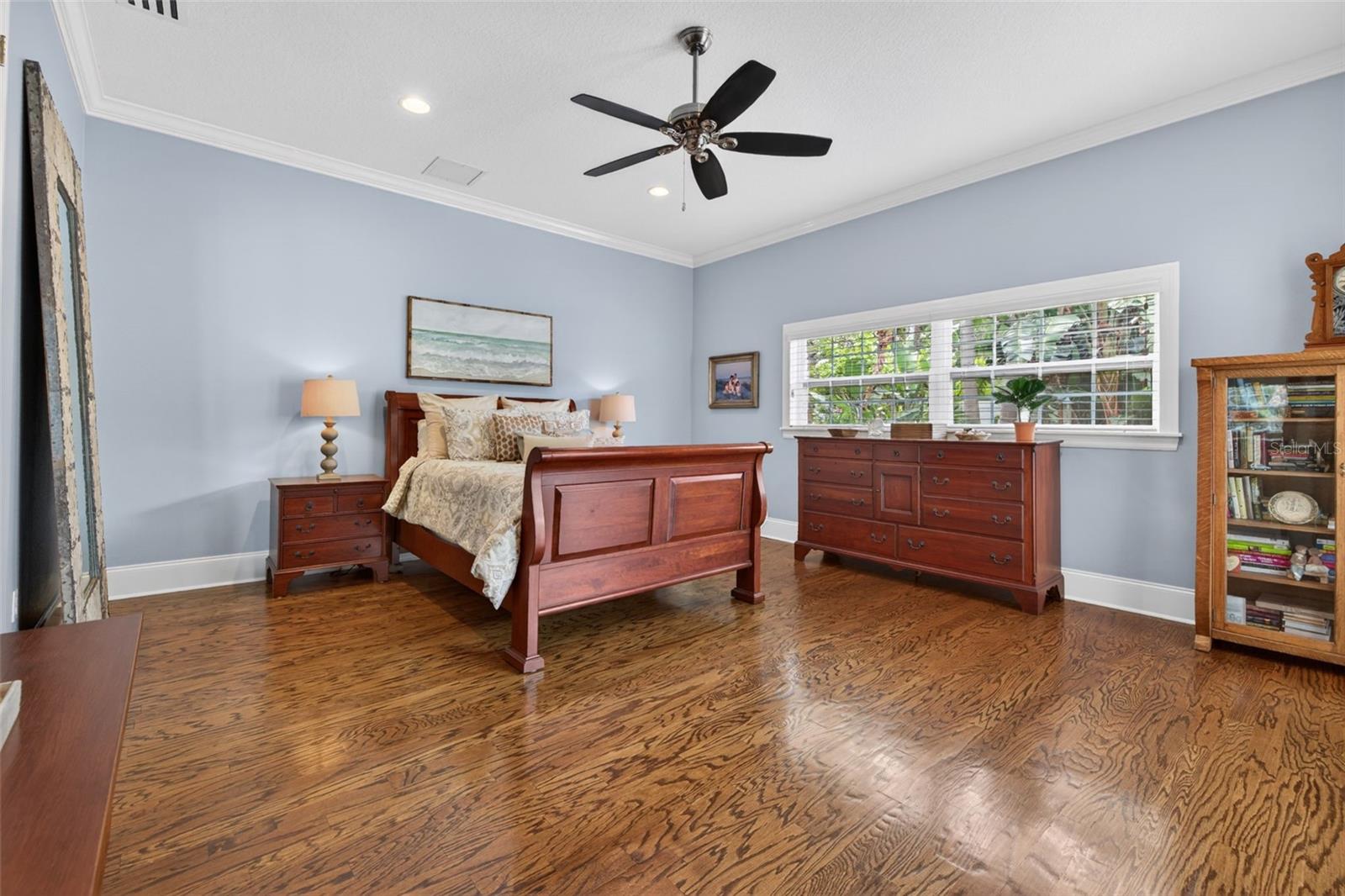 445 PARK AVE — photo 18