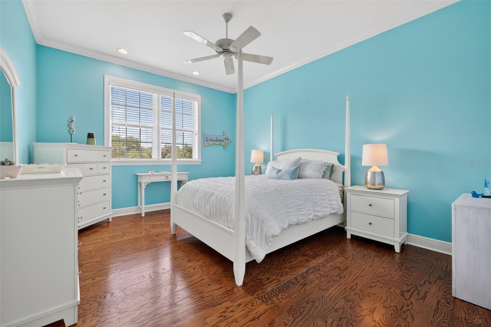 445 PARK AVE — photo 29