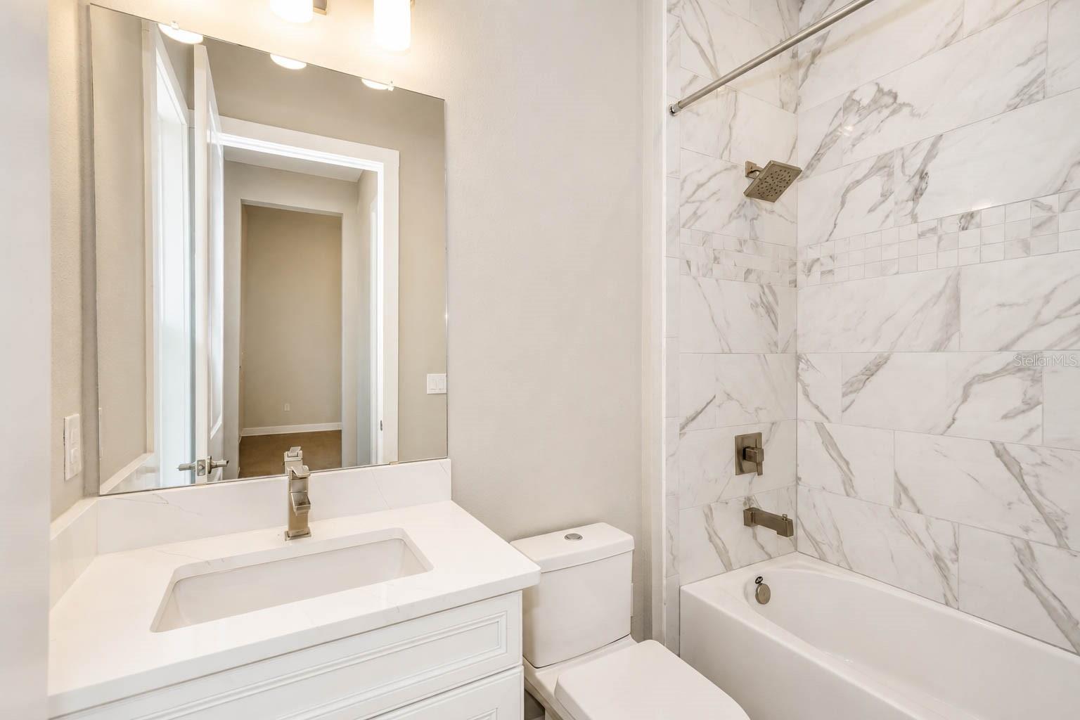 4866 FRECCIA LOOP — photo 23
