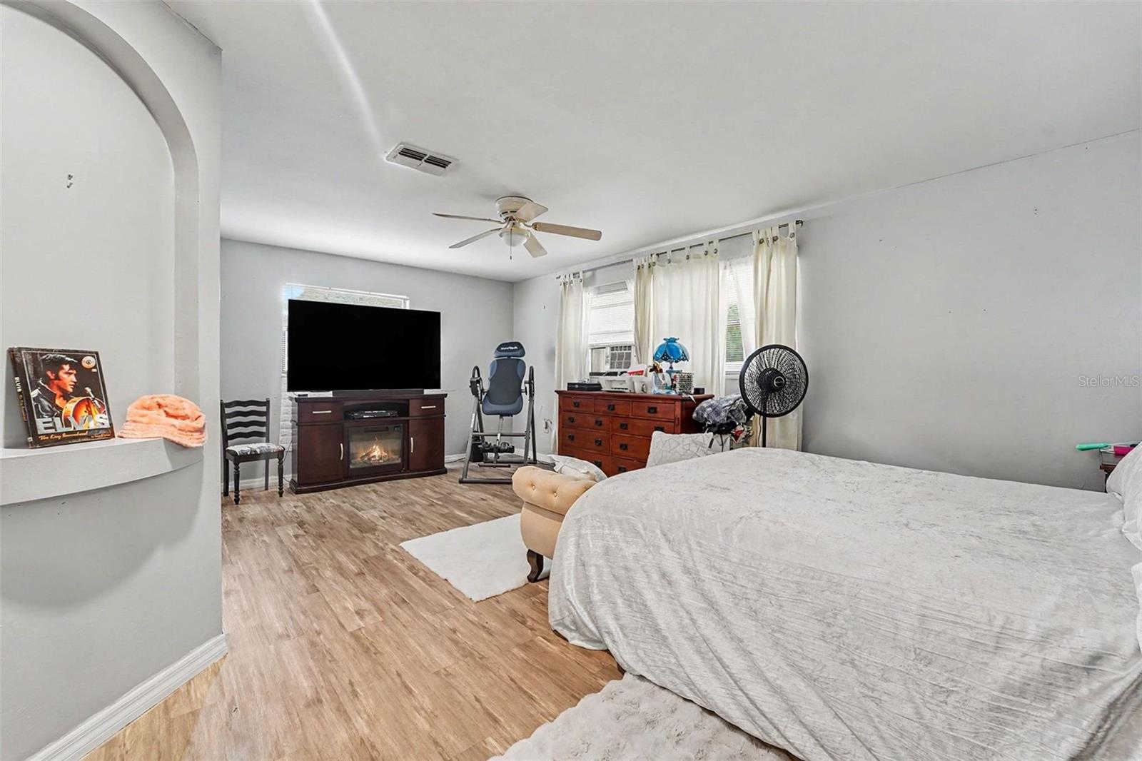 13020 SUGAR CREEK BLVD — photo 16