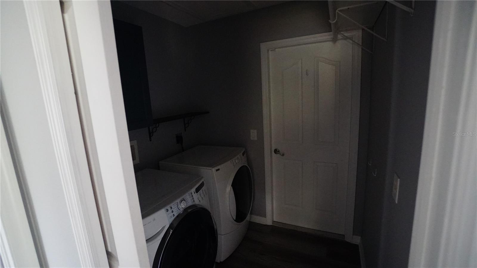 2405 MISTLETO LN — photo 11