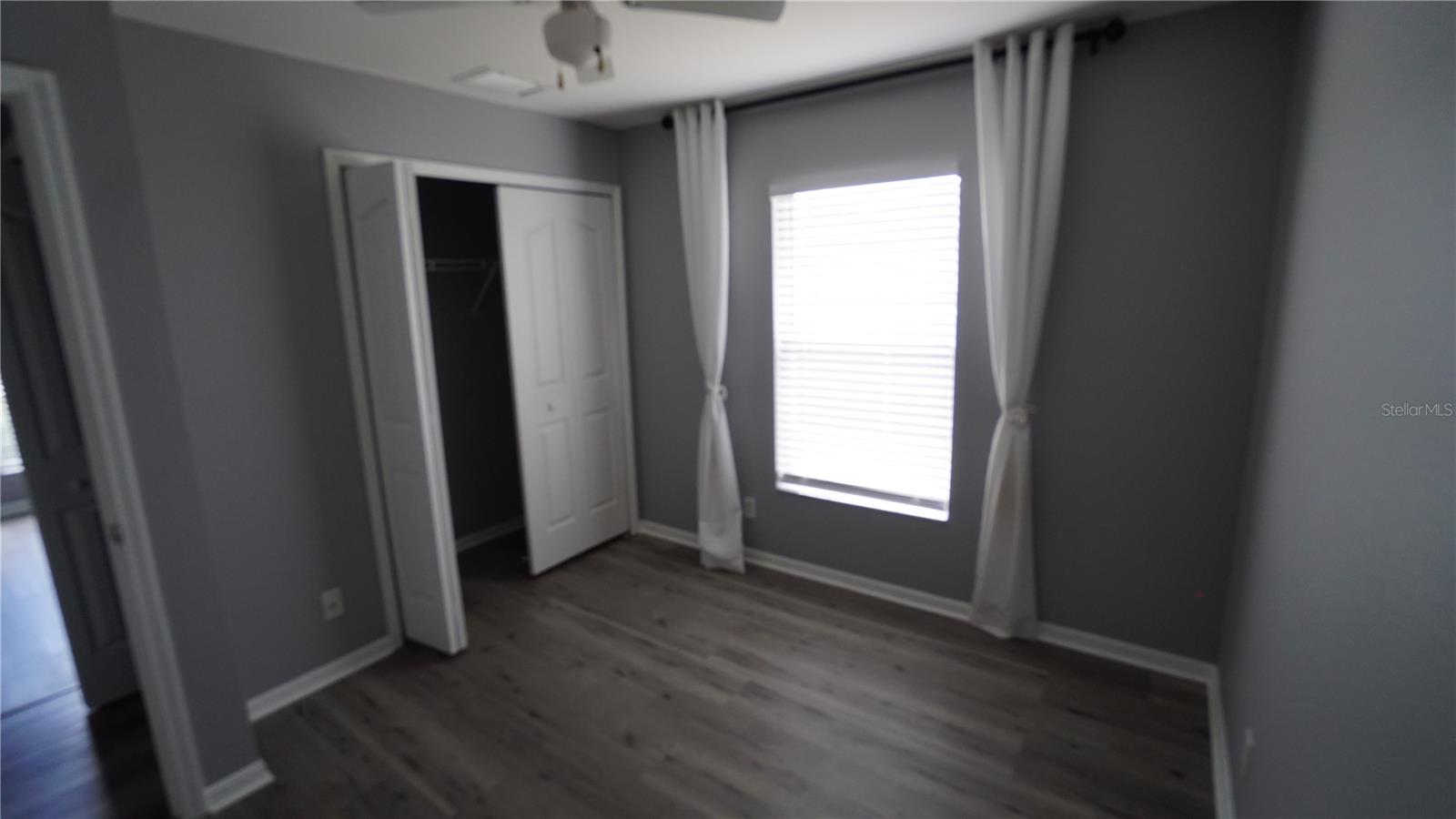 2405 MISTLETO LN — photo 10