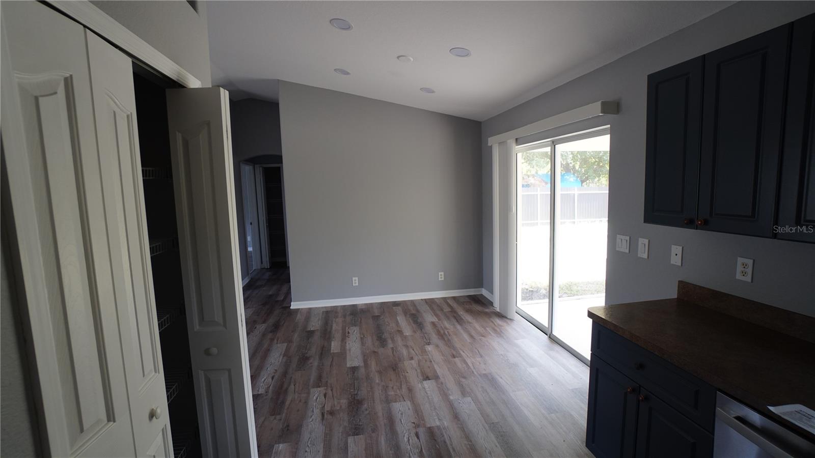 2405 MISTLETO LN — photo 5