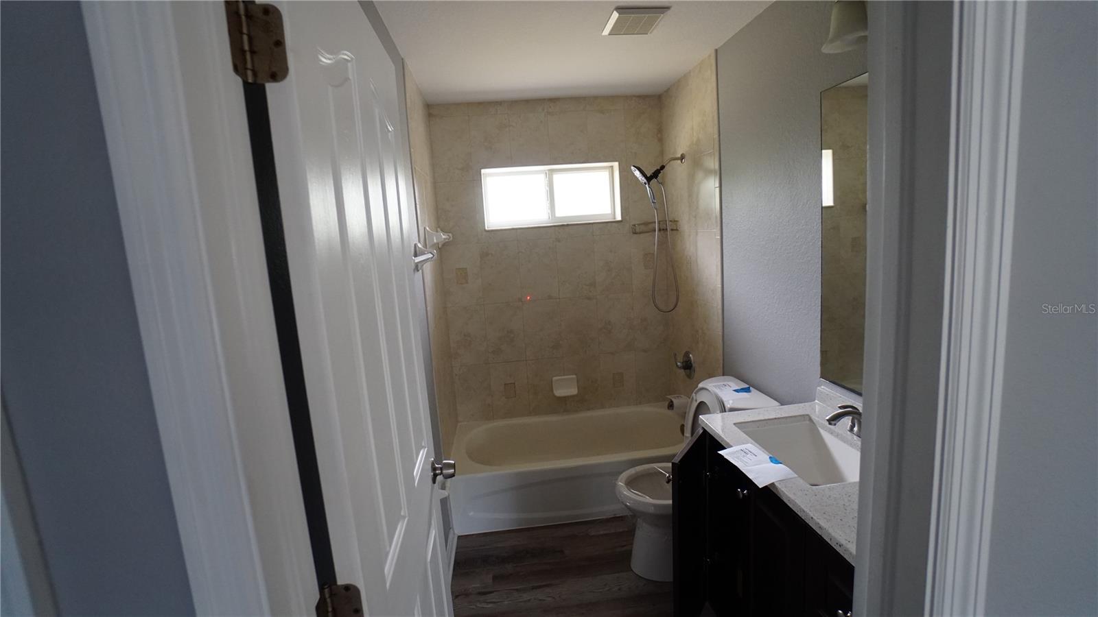 2405 MISTLETO LN — photo 6