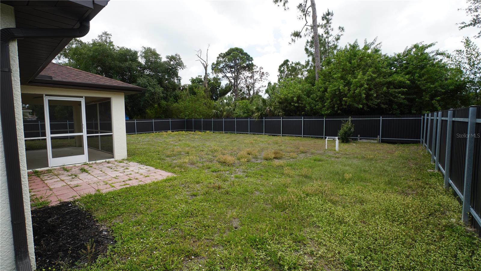 2405 MISTLETO LN — photo 22