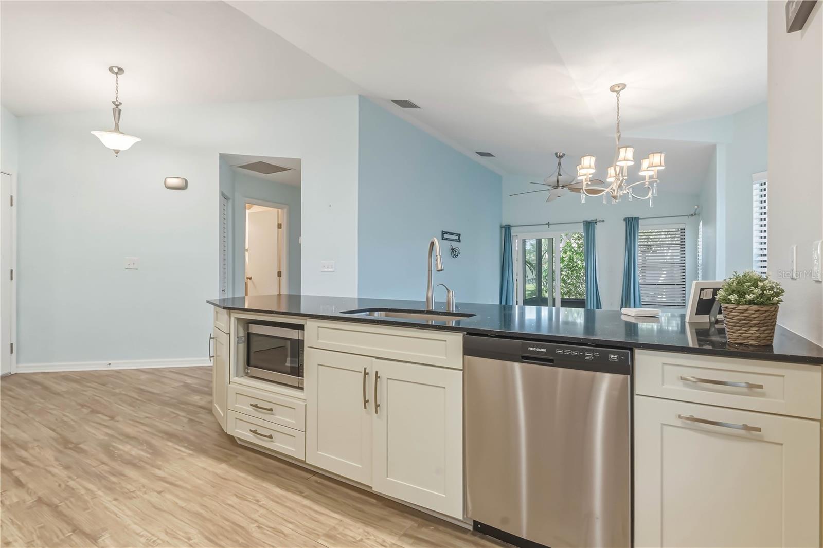 1696 NASH COURT — photo 9