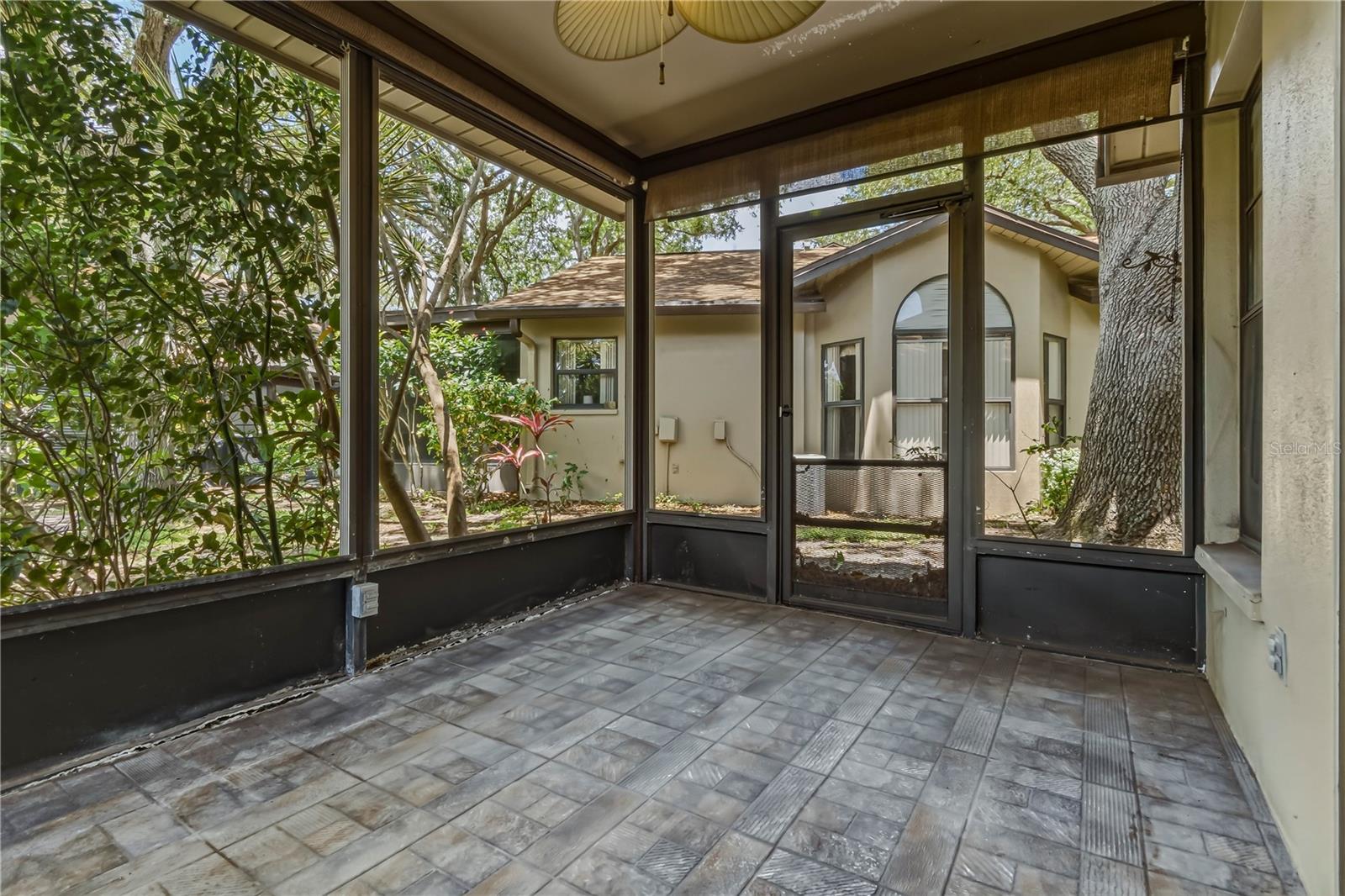 1696 NASH COURT — photo 33