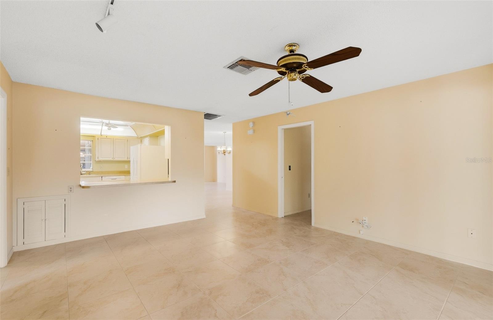 1027 BLUEWATER DR — photo 18