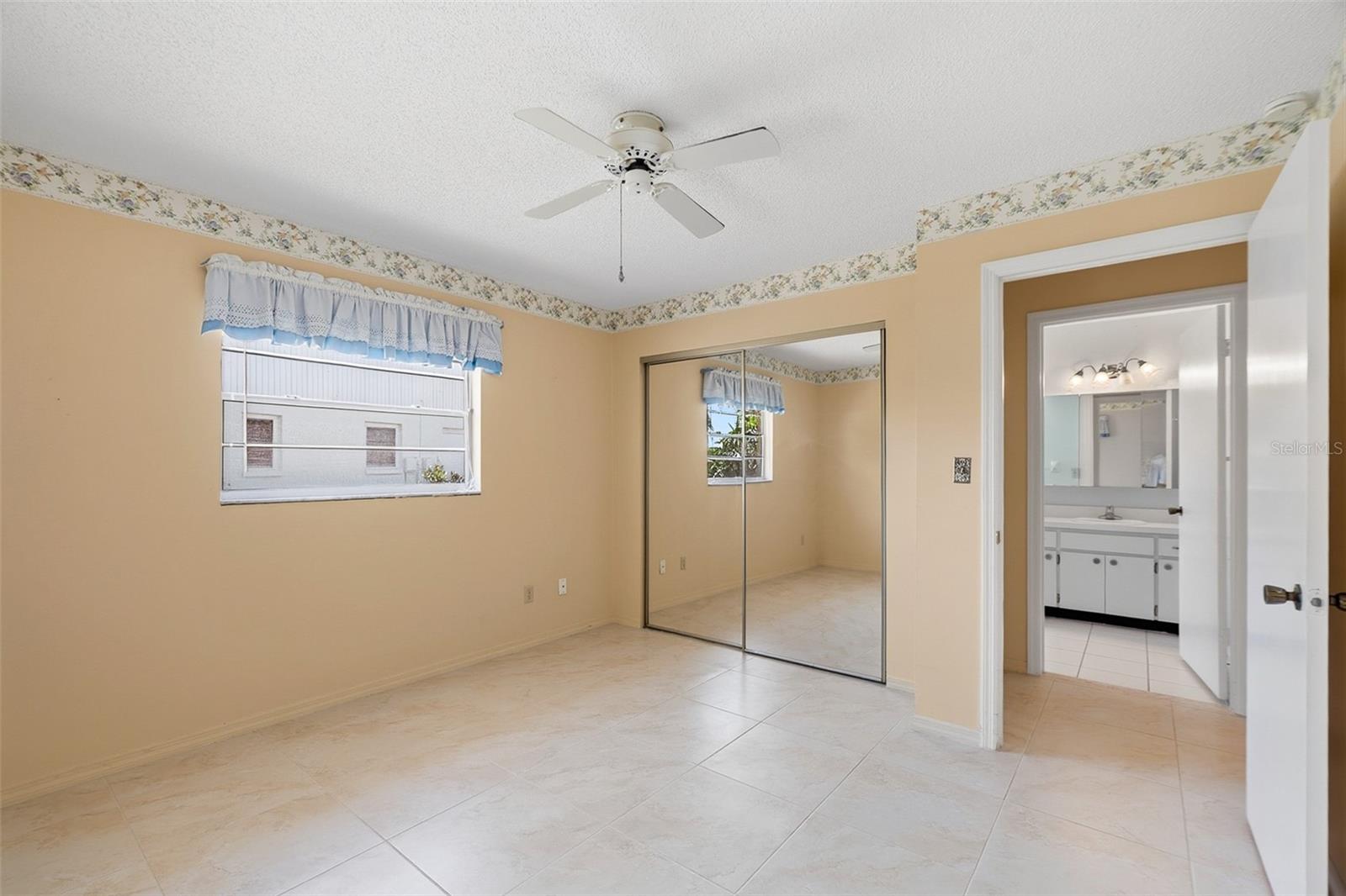 1027 BLUEWATER DR — photo 25
