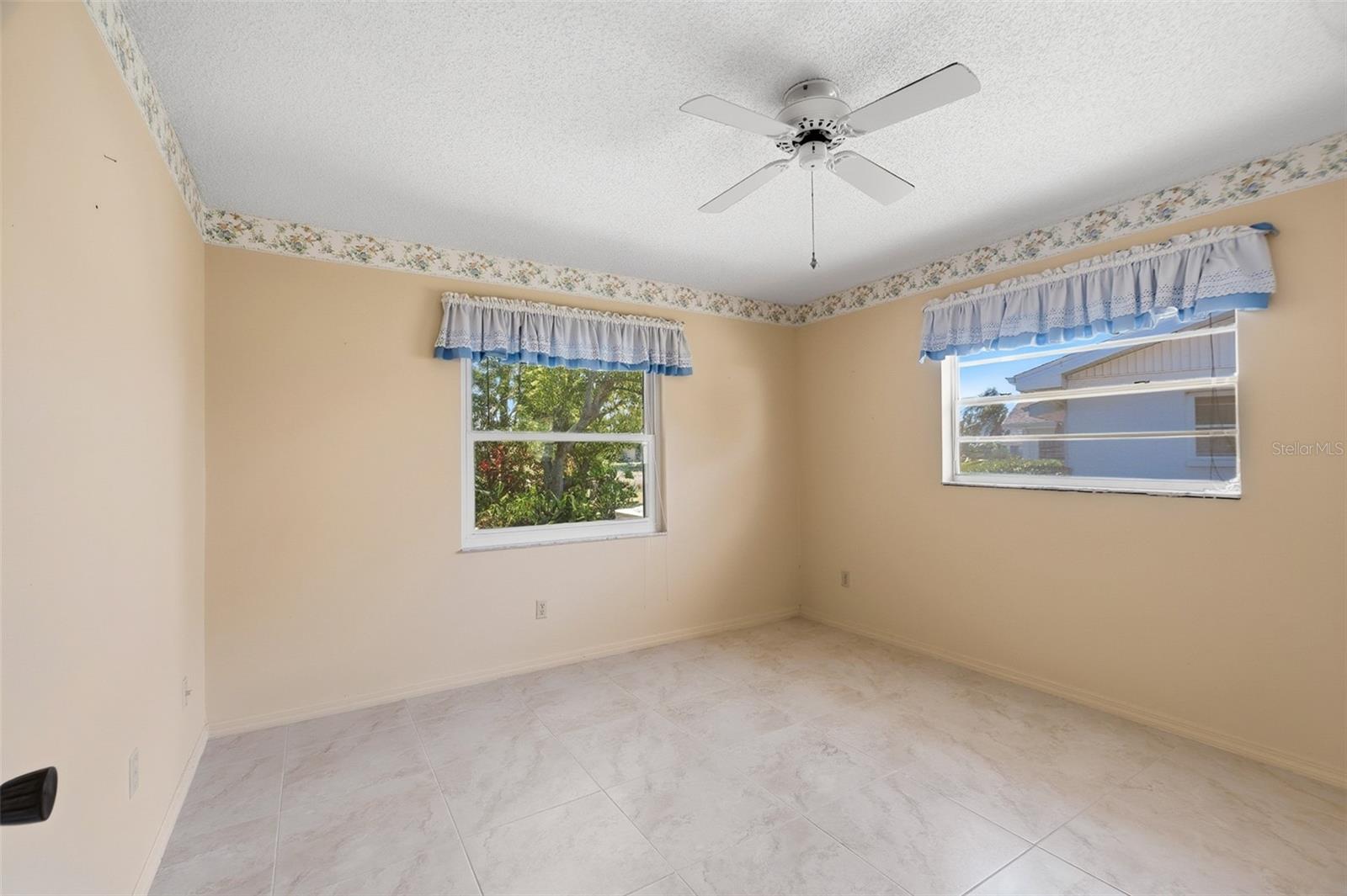 1027 BLUEWATER DR — photo 26