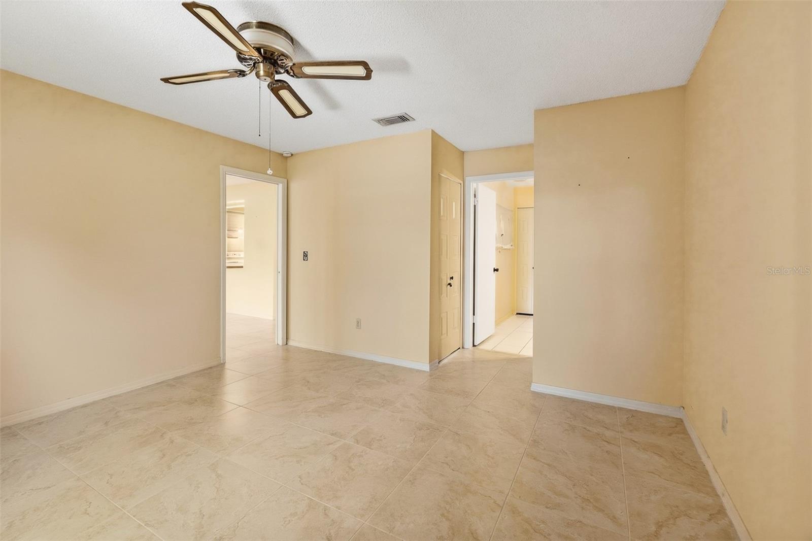 1027 BLUEWATER DR — photo 20
