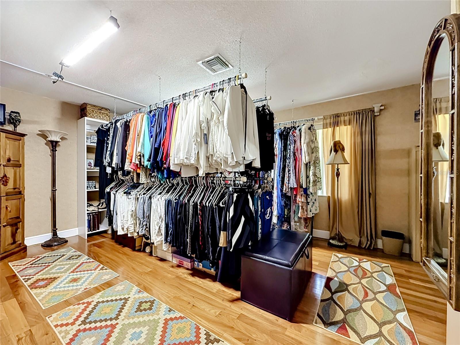 6490 BURNING TREE DR — photo 35
