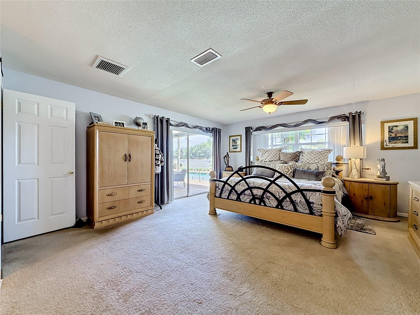 6490 BURNING TREE DR — photo 34