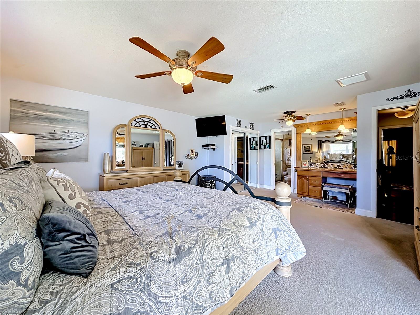 6490 BURNING TREE DR — photo 33