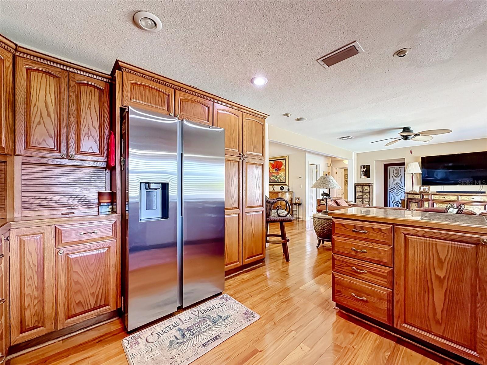 6490 BURNING TREE DR — photo 19