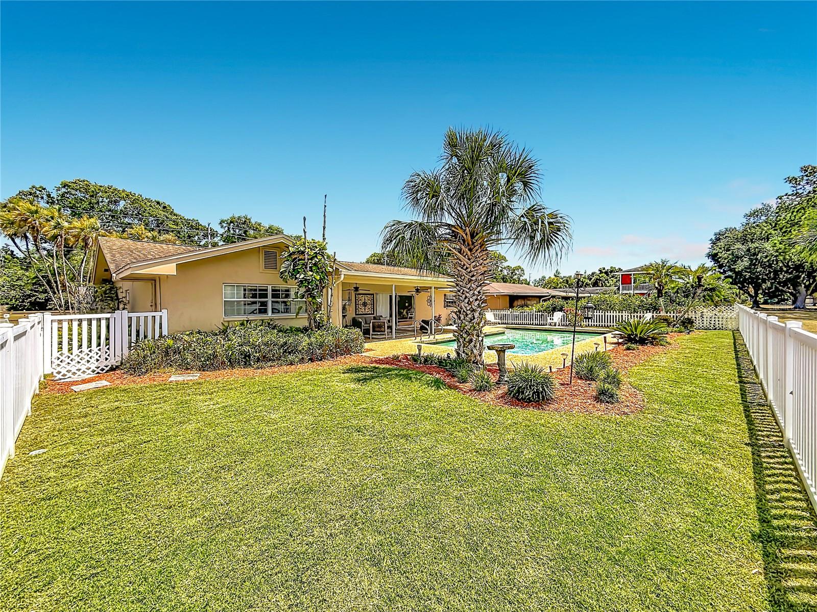 6490 BURNING TREE DR — photo 54
