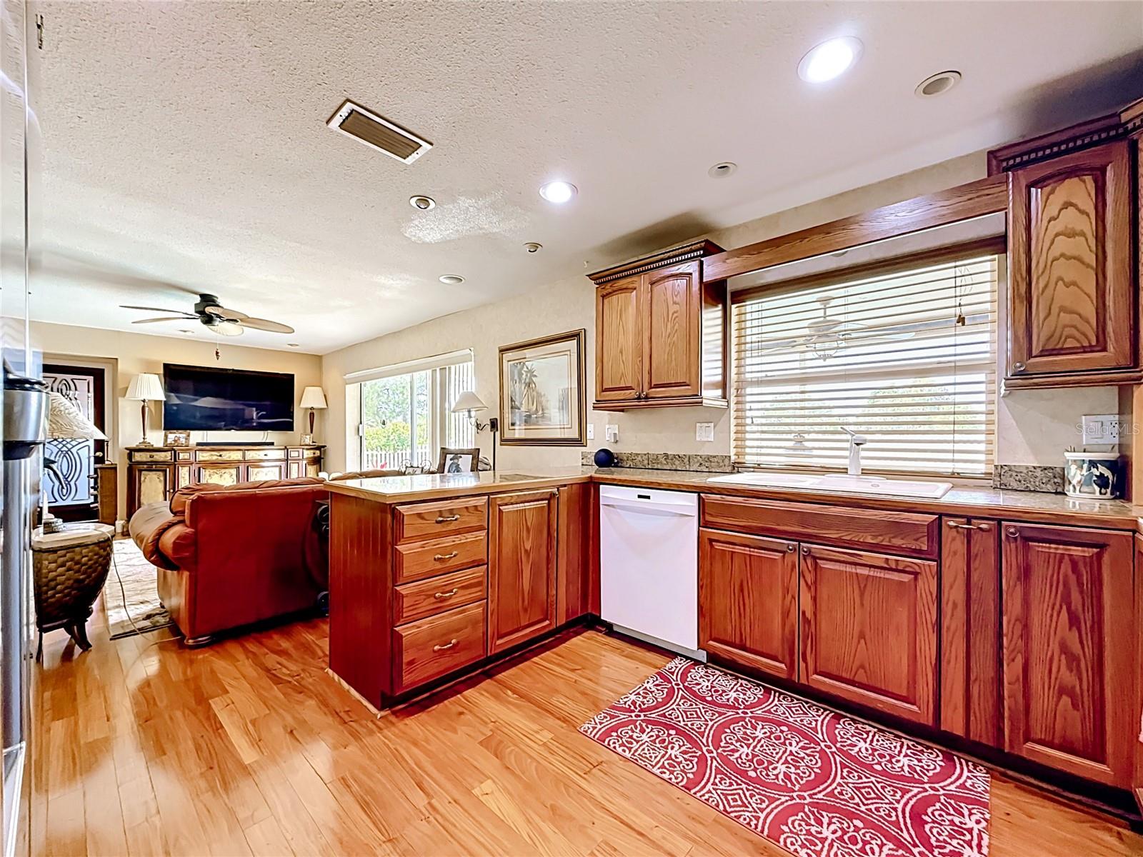 6490 BURNING TREE DR — photo 20