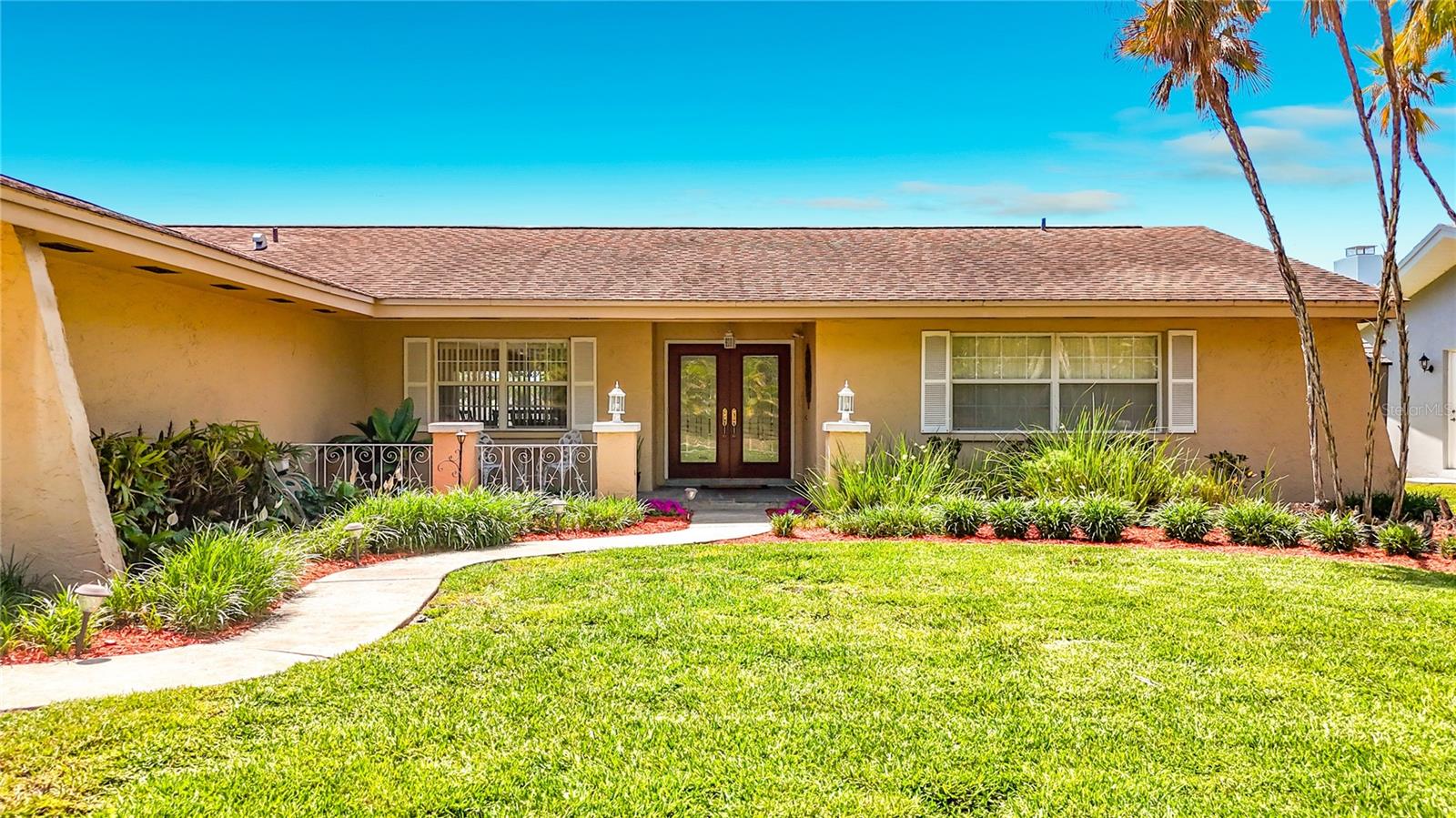 6490 BURNING TREE DR — photo 4