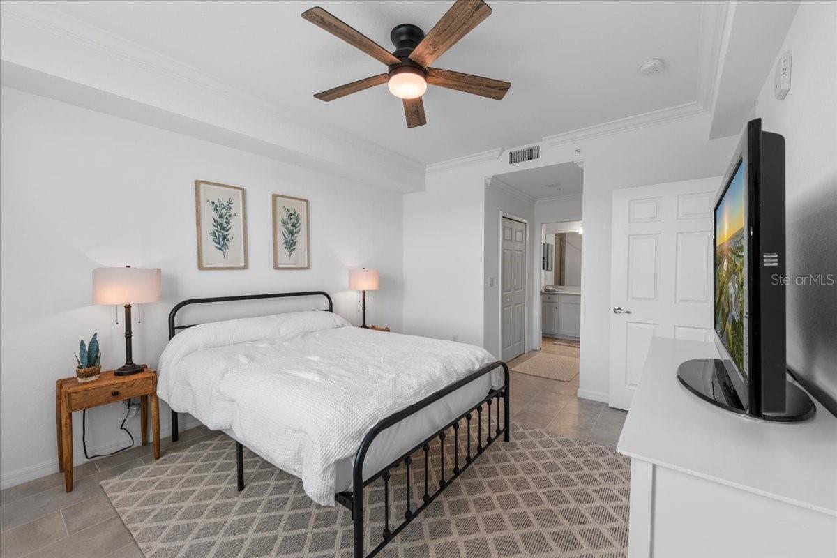 18114 GAWTHROP DR #304 — photo 12