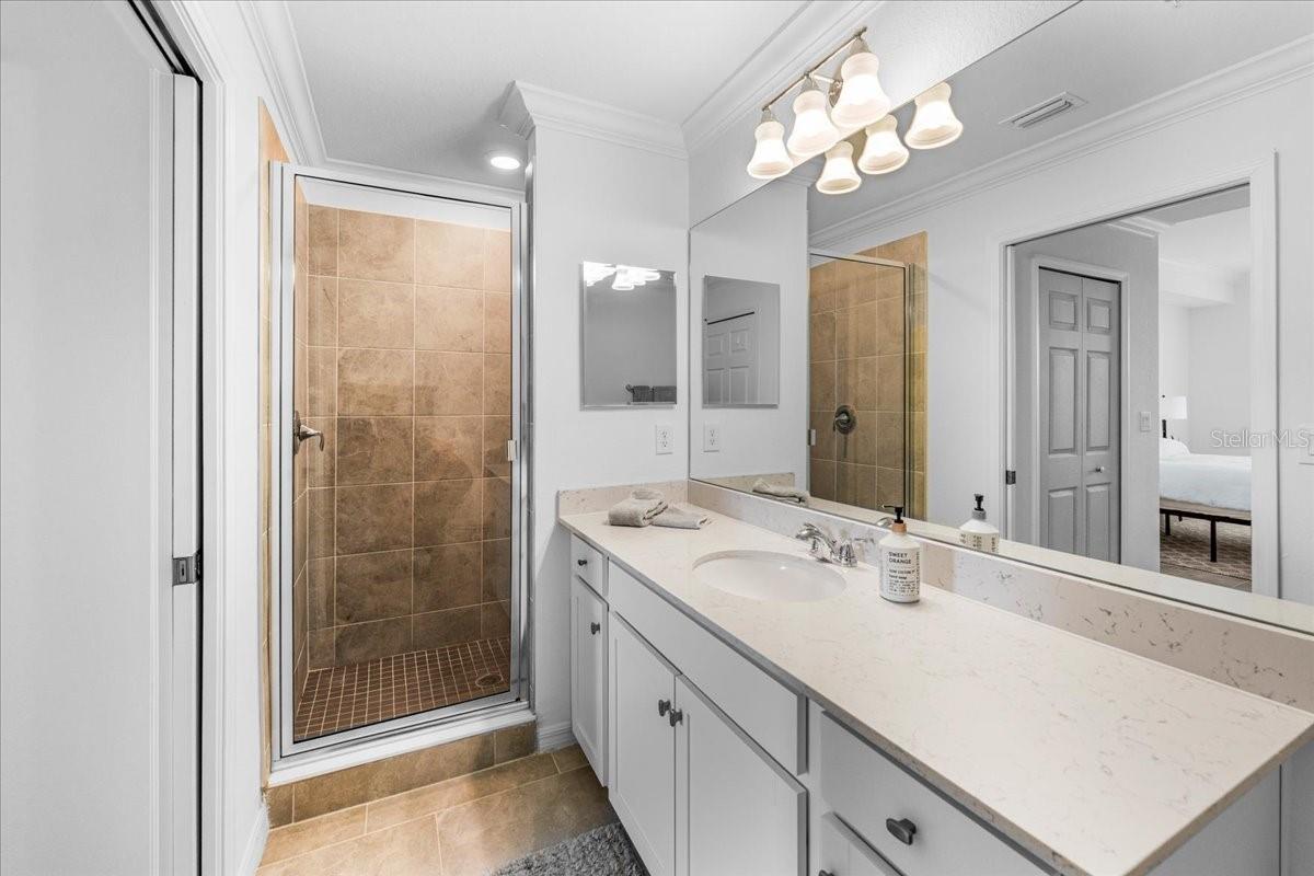 18114 GAWTHROP DR #304 — photo 15