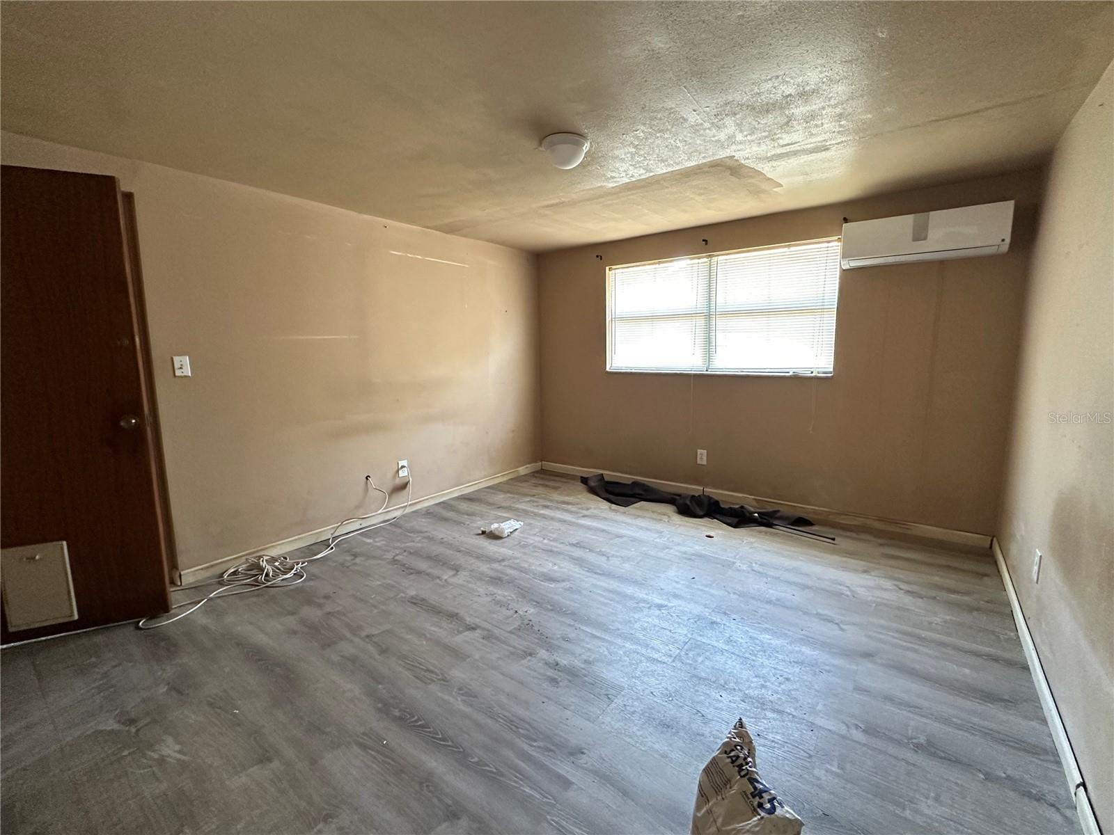 921 E 121ST AVE — photo 12