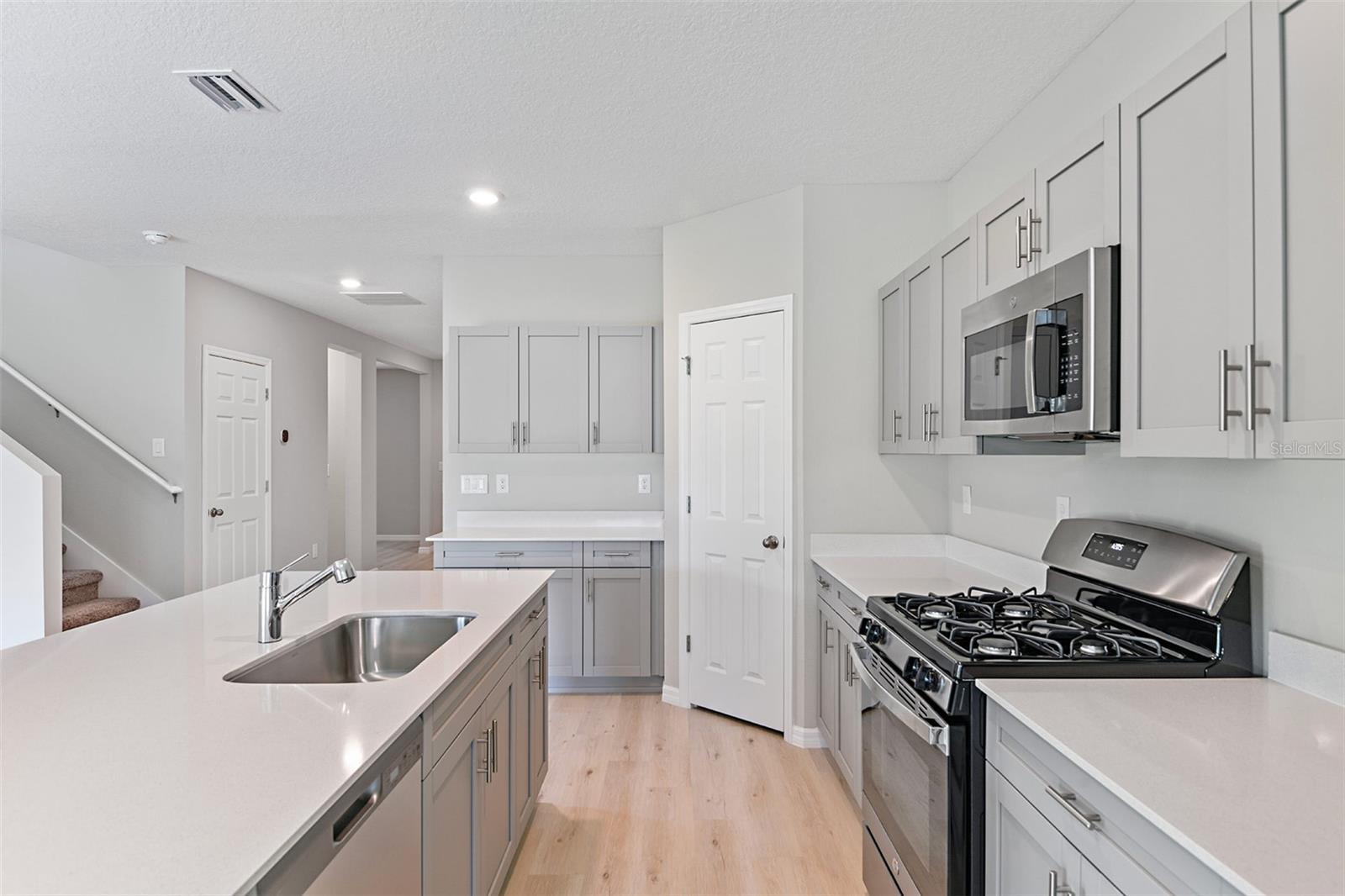 34993 ARBOR RETREAT DR — photo 12
