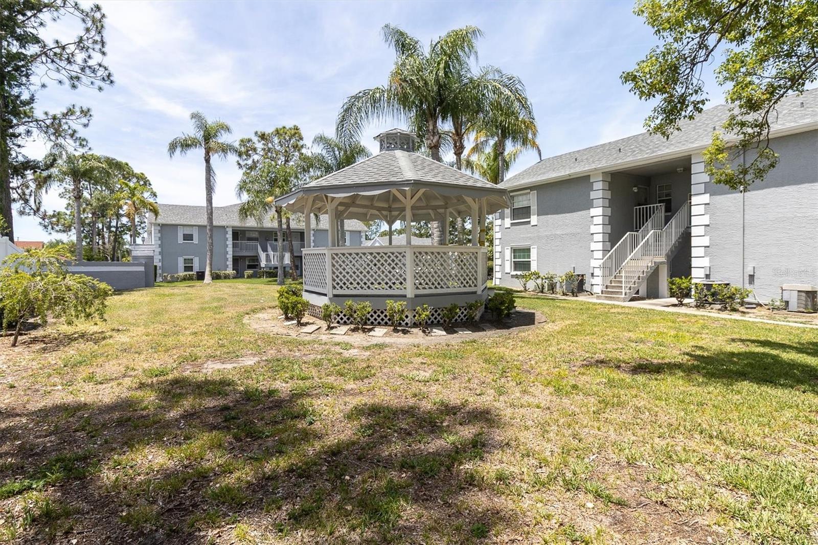 7712 HILLSIDE CT #201 — photo 28