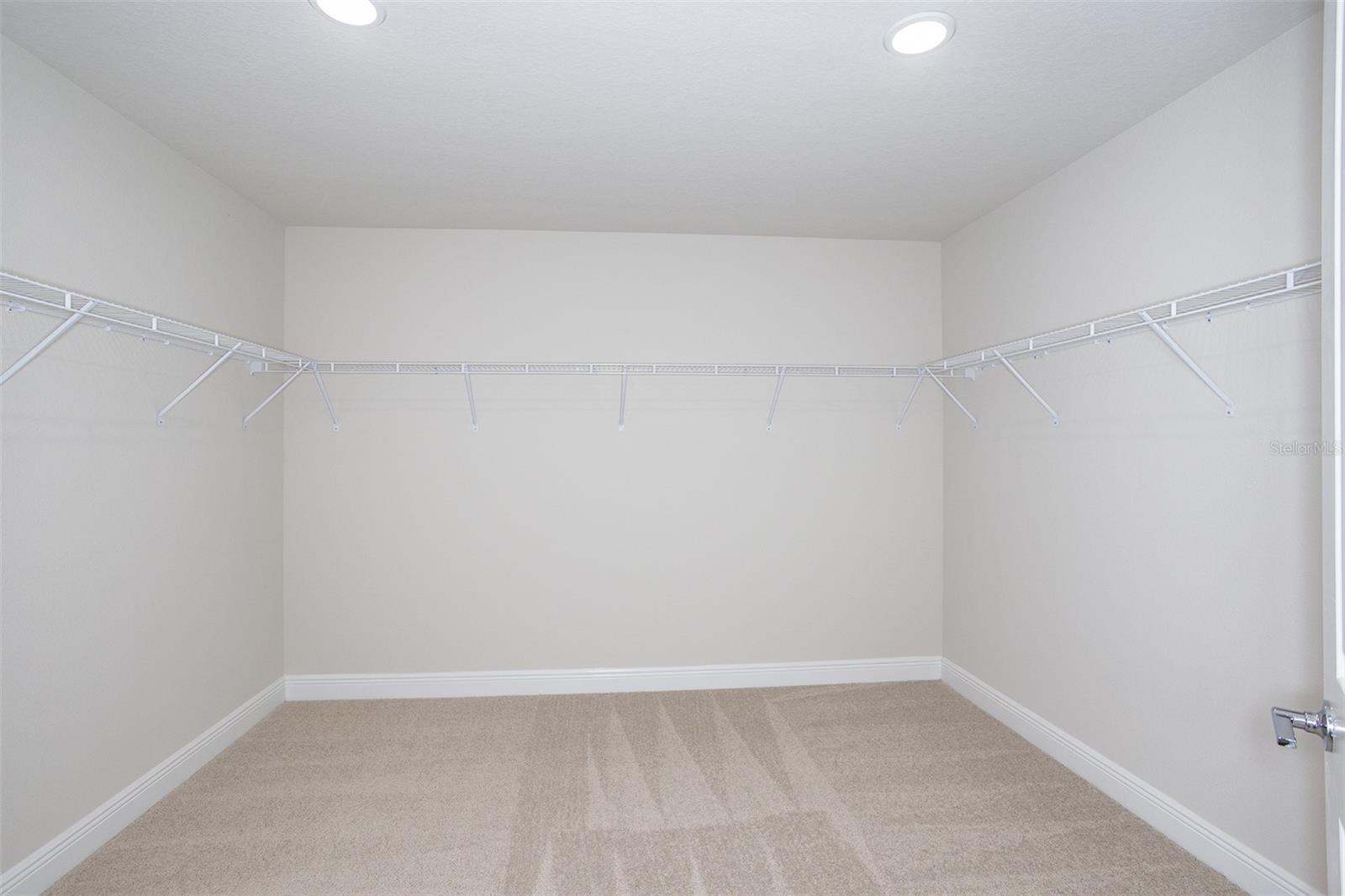 9886 ANNUNCIATION DR — photo 8