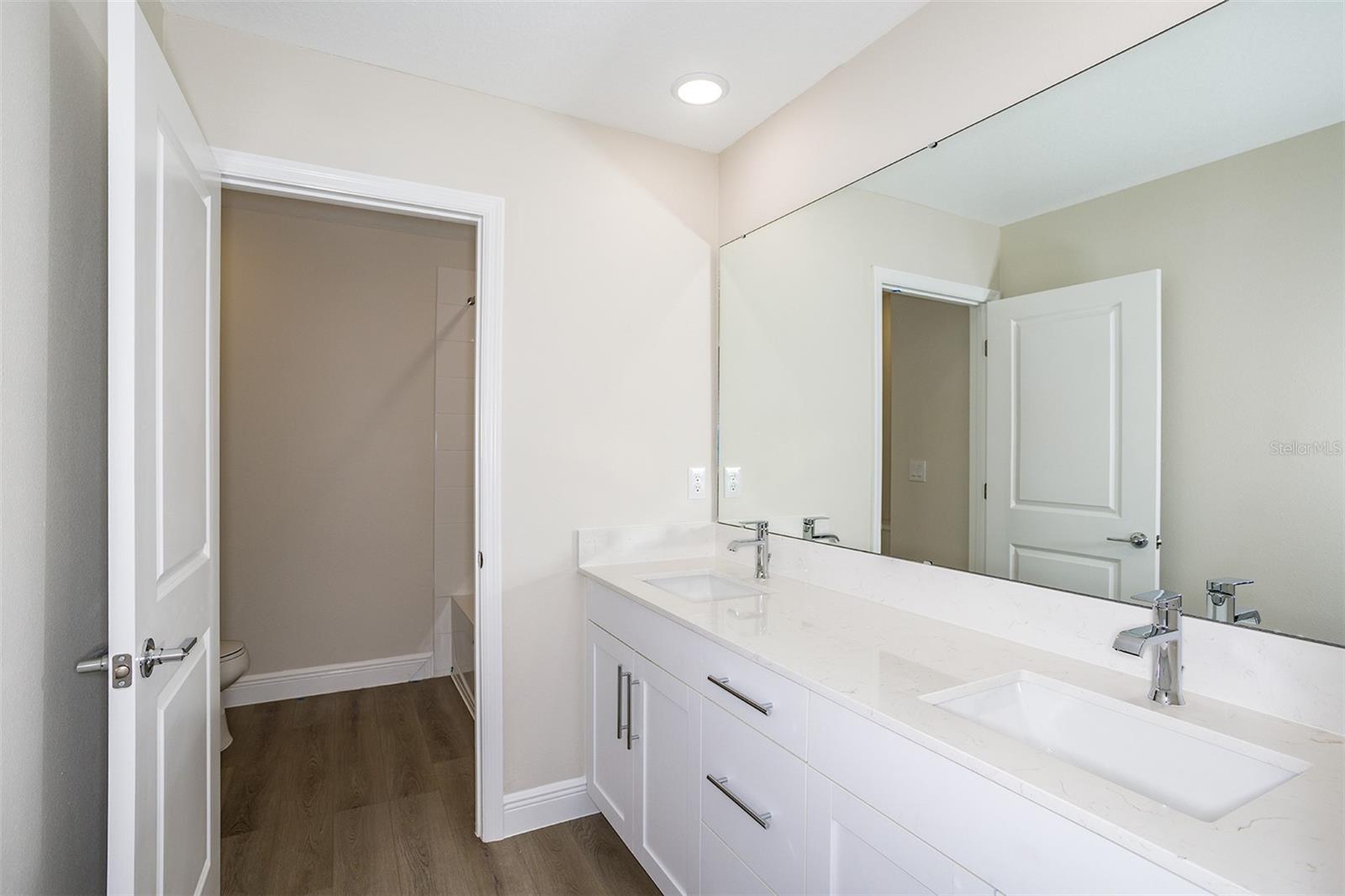 9886 ANNUNCIATION DR — photo 16