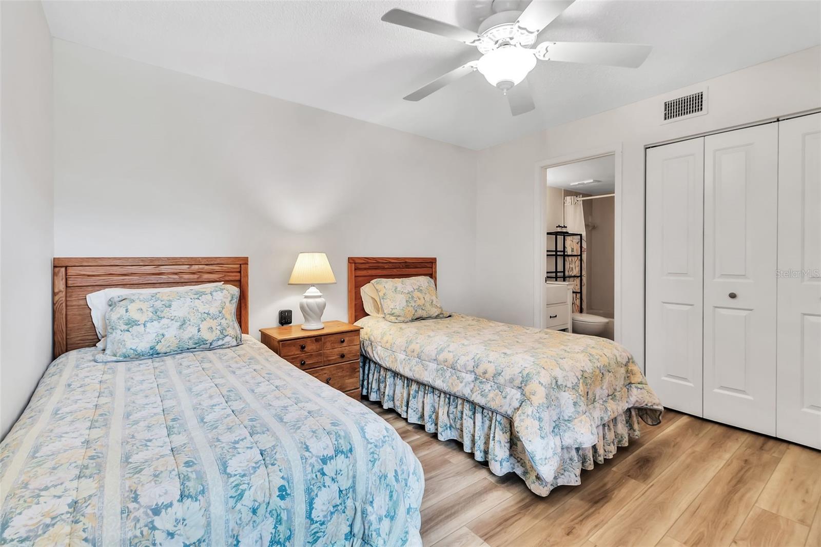 5224 LAKE VILLAGE DR #67 — photo 27