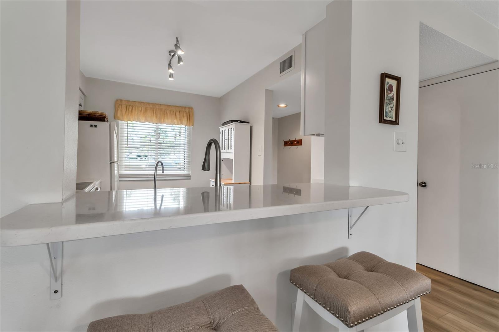 5224 LAKE VILLAGE DR #67 — photo 9