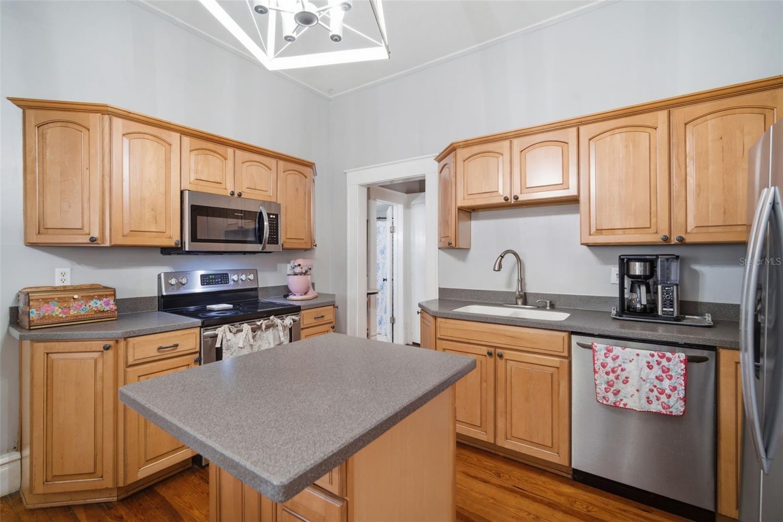 1201 W REYNOLDS ST — photo 20