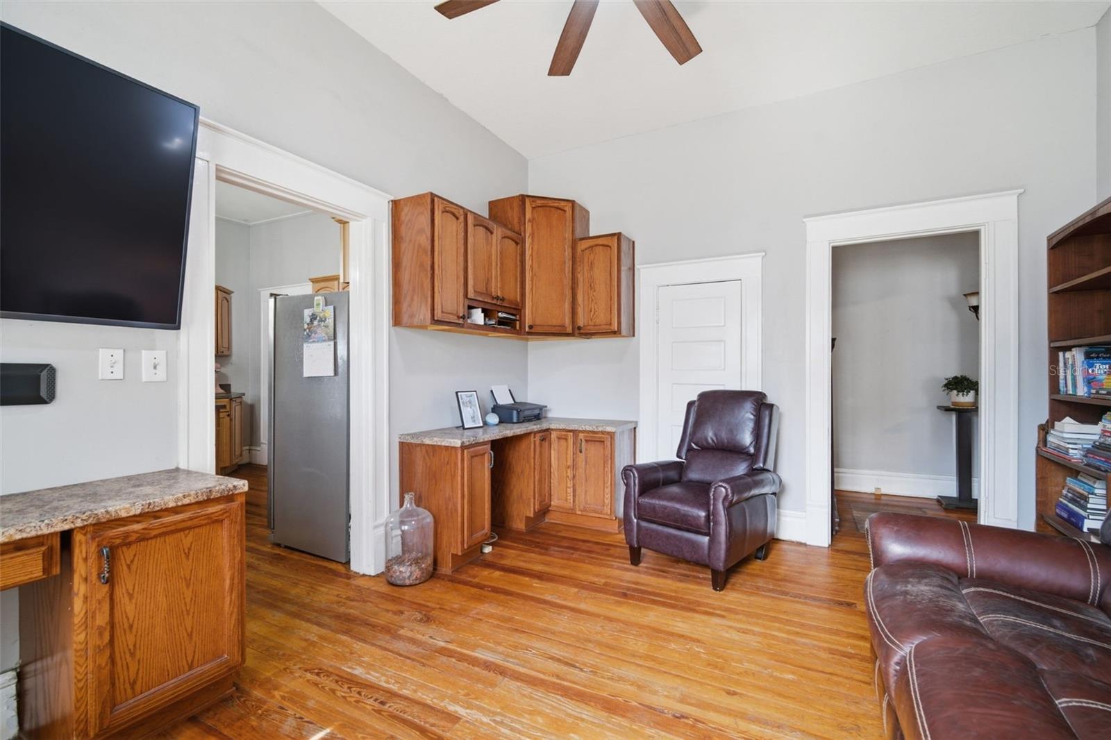 1201 W REYNOLDS ST — photo 33